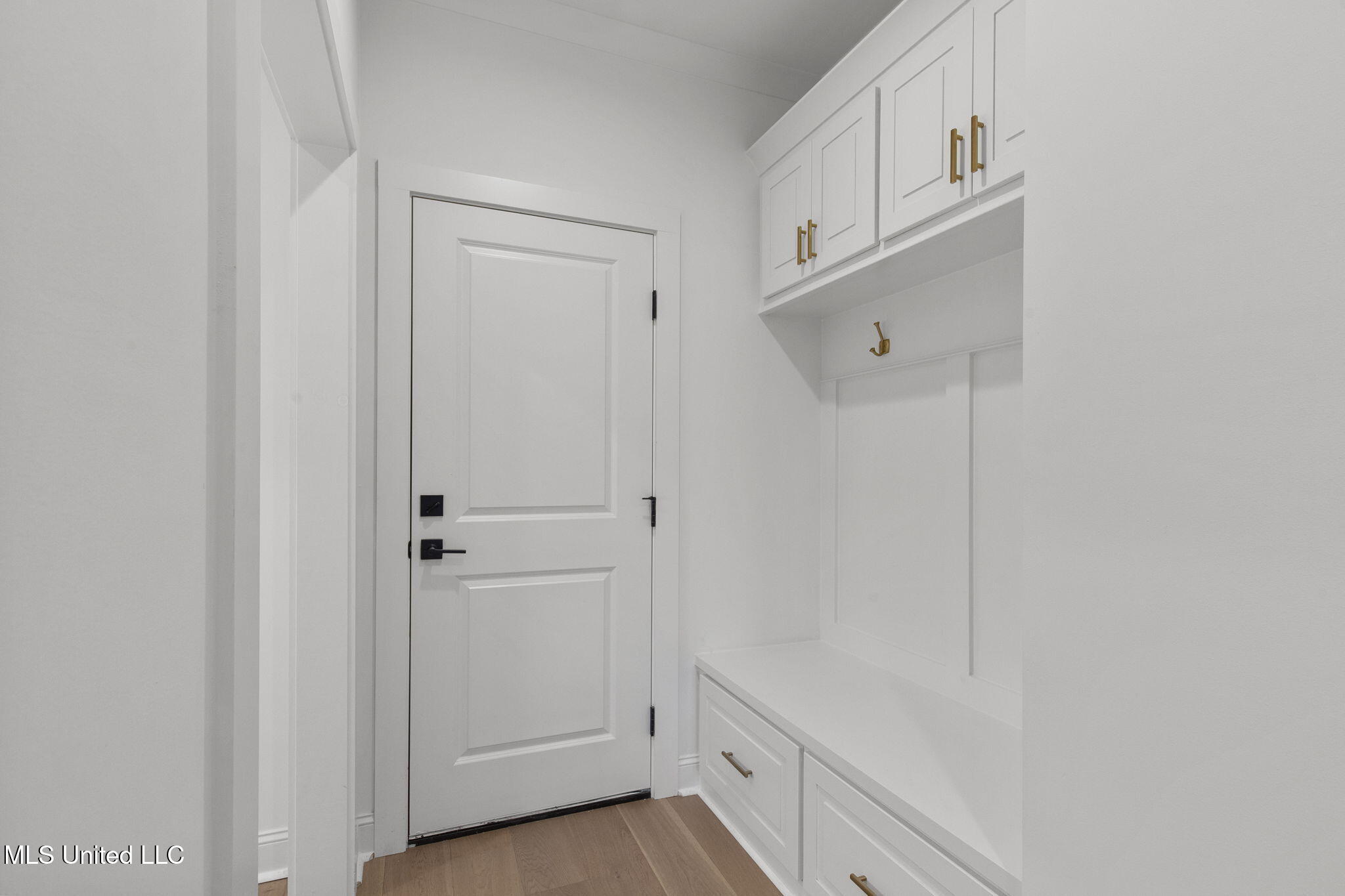 124 Lake Crest Drive Property Photo 33