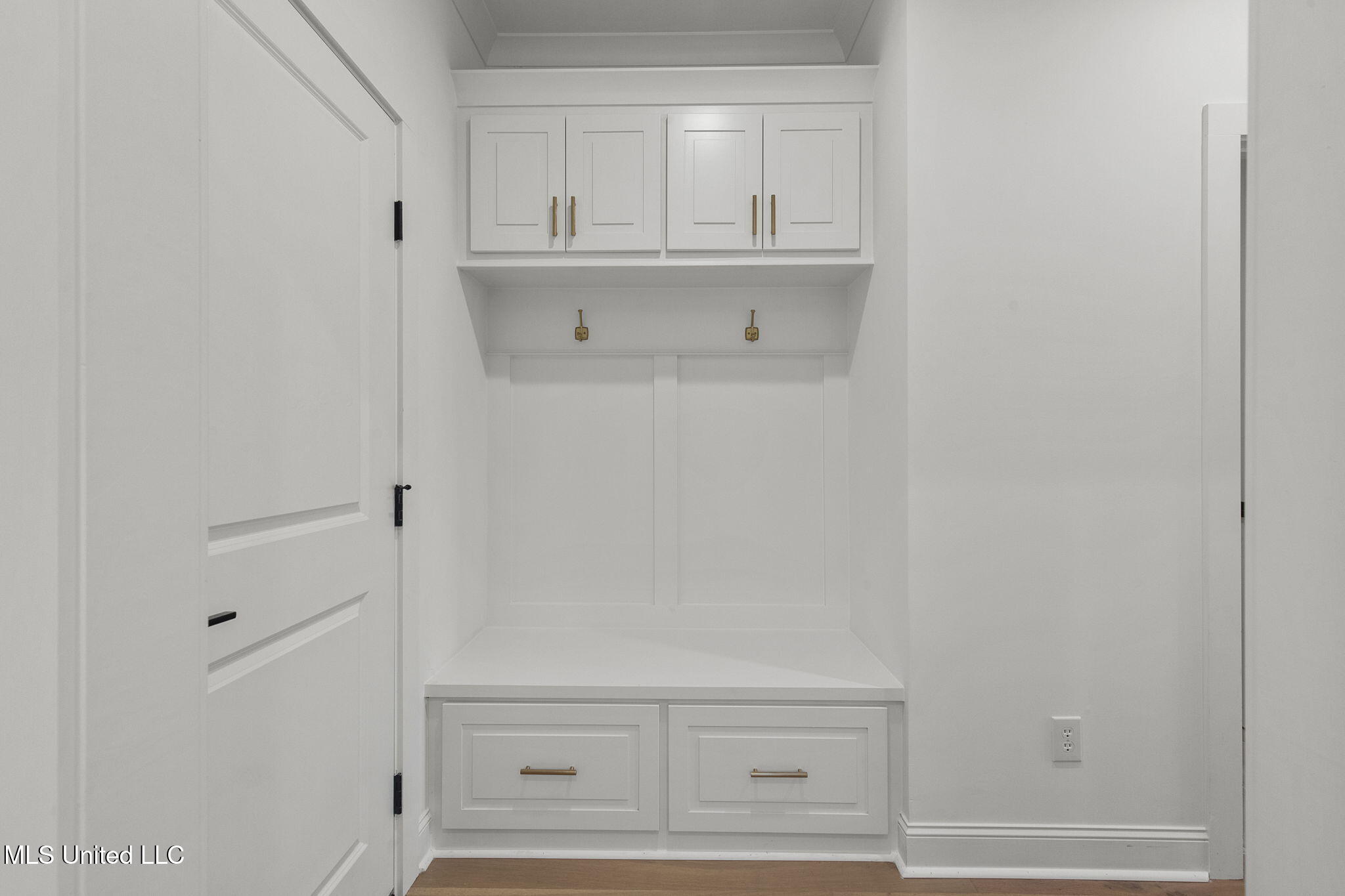 124 Lake Crest Drive Property Photo 34