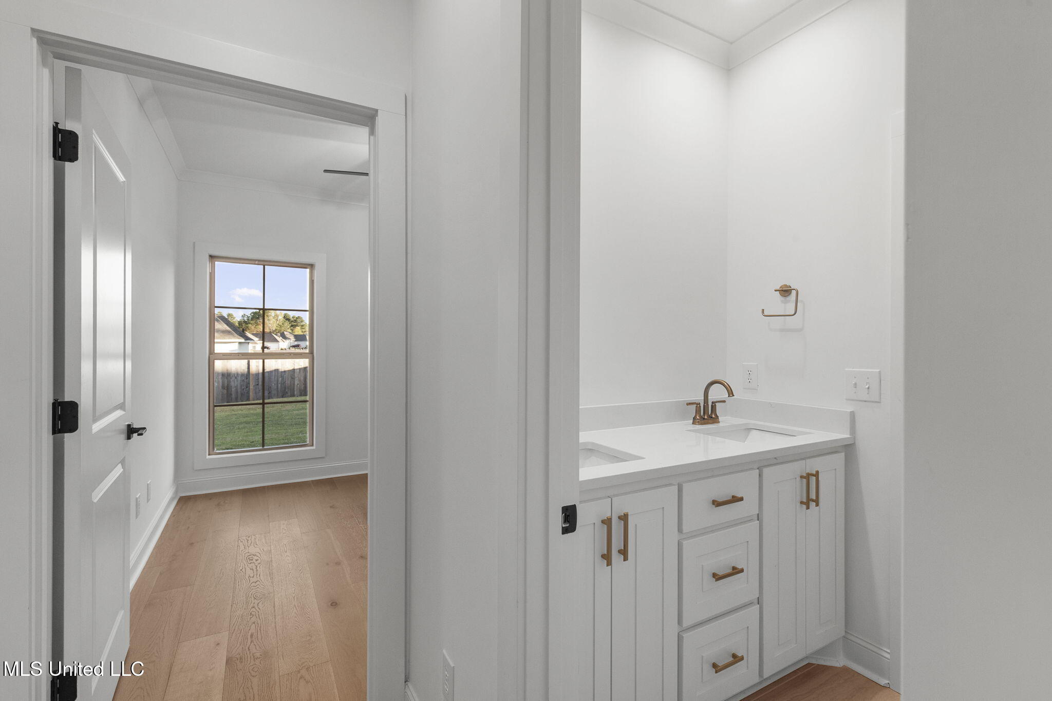 124 Lake Crest Drive Property Photo 39