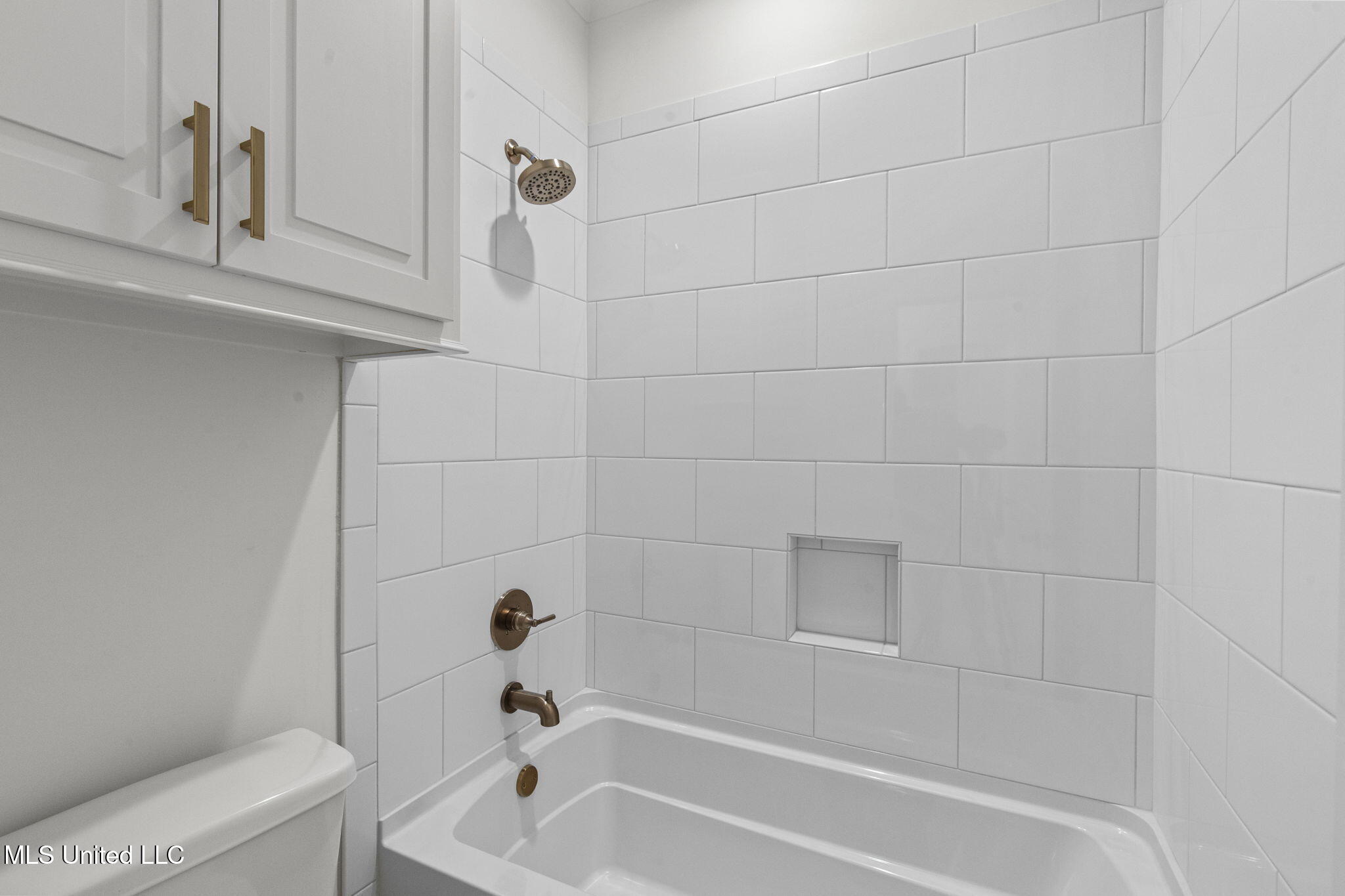 124 Lake Crest Drive Property Photo 41