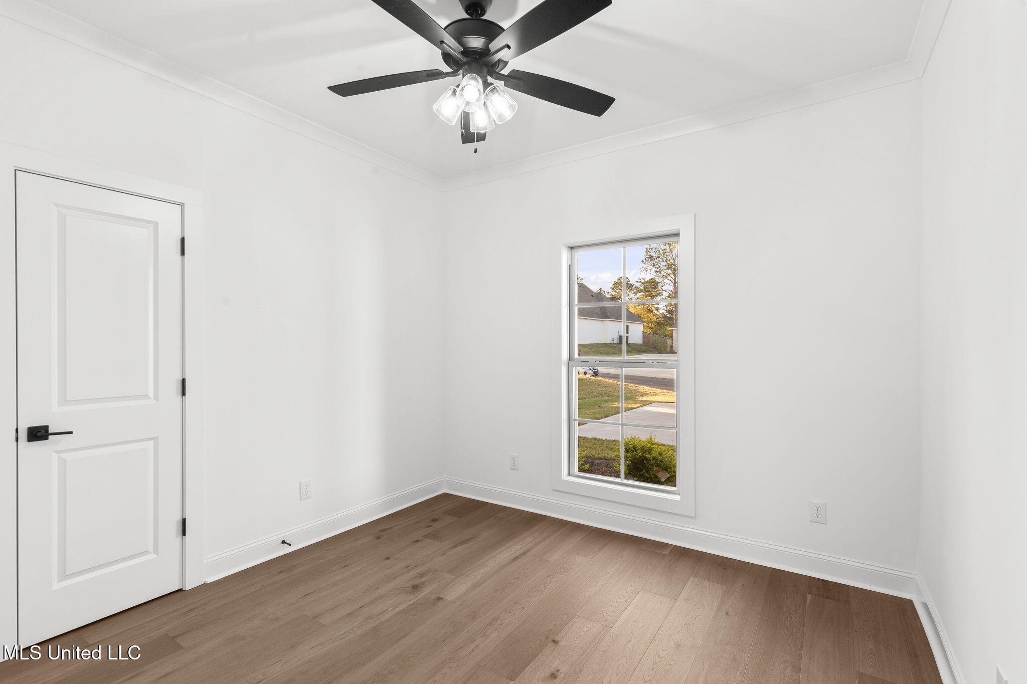 124 Lake Crest Drive Property Photo 42