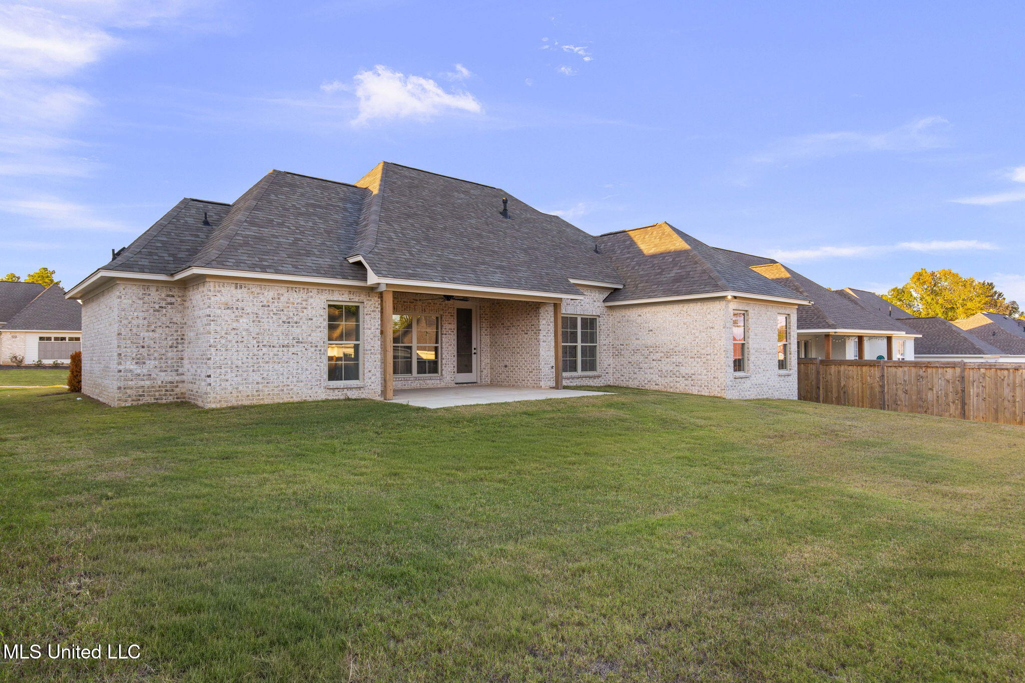 124 Lake Crest Drive Property Photo 45