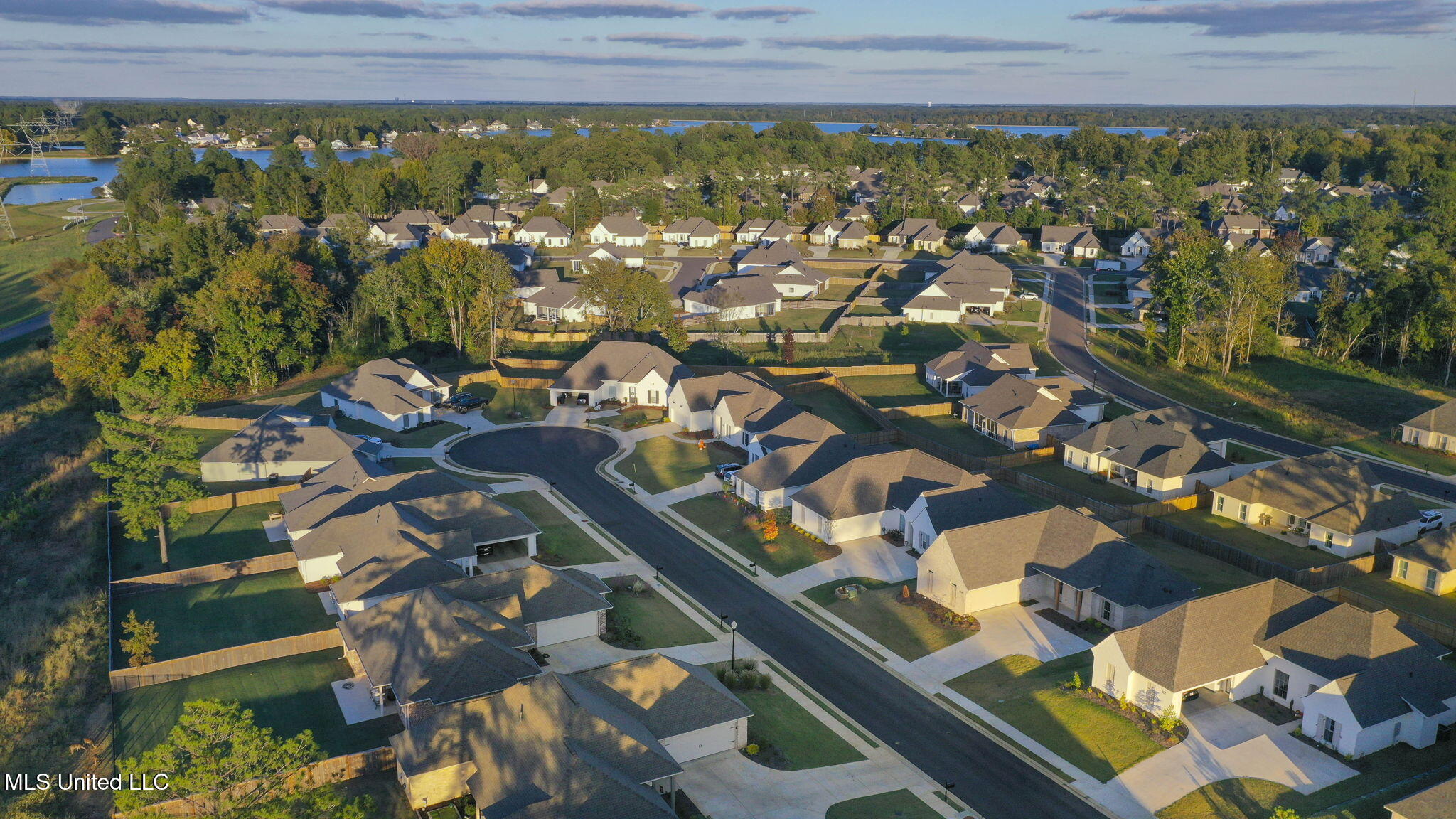 124 Lake Crest Drive Property Photo 47