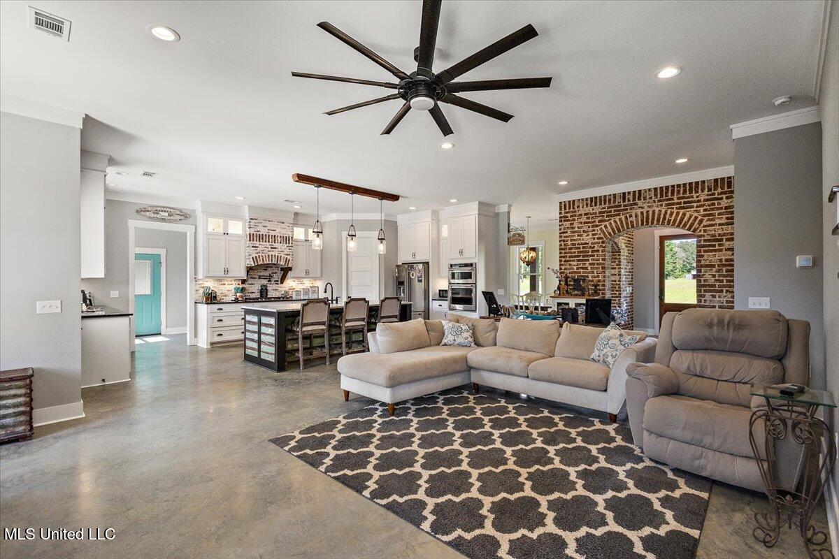 1254 Wade Patrick Road Property Photo 10