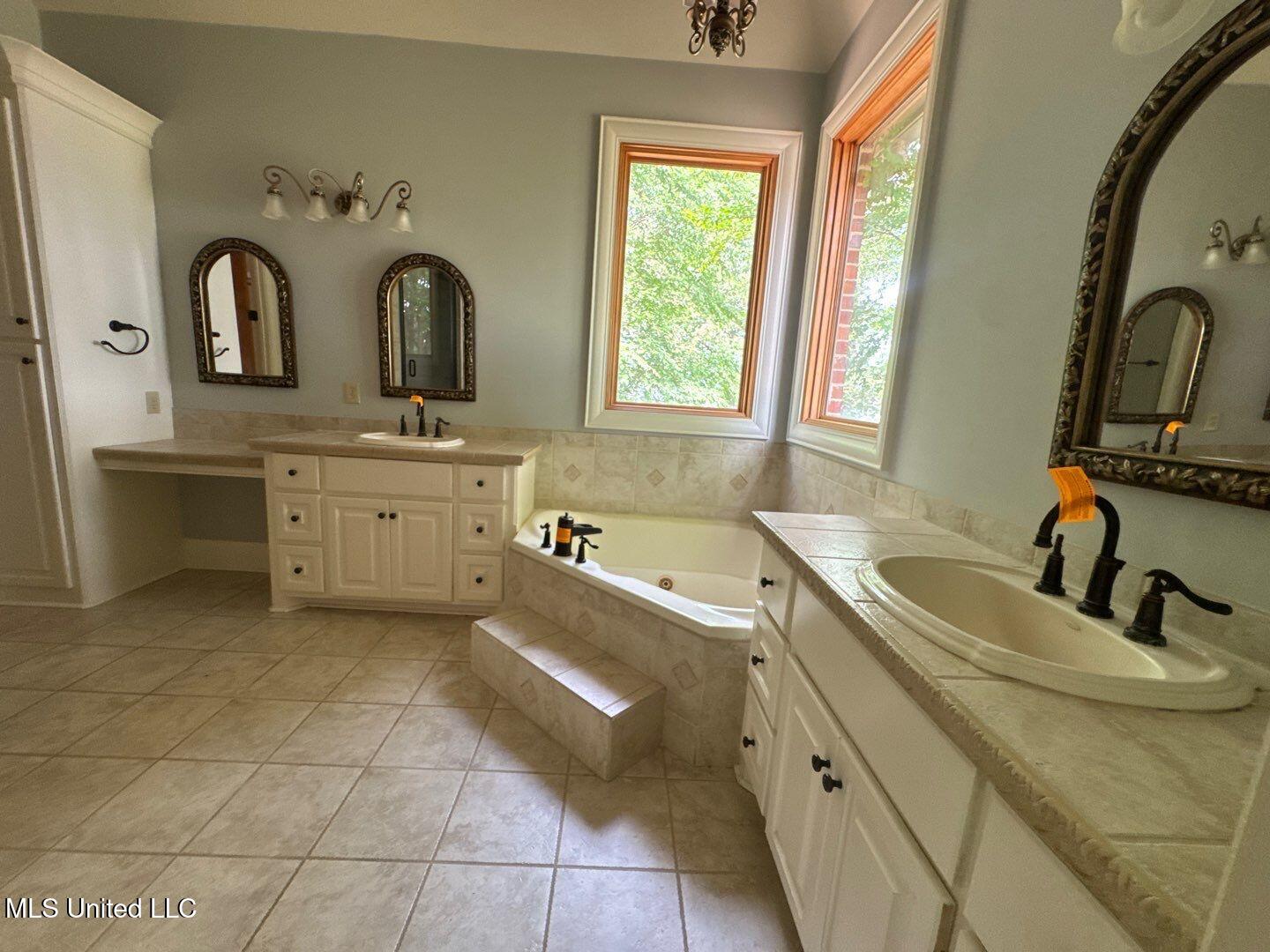 162 Lake Ridge Drive Property Photo 11