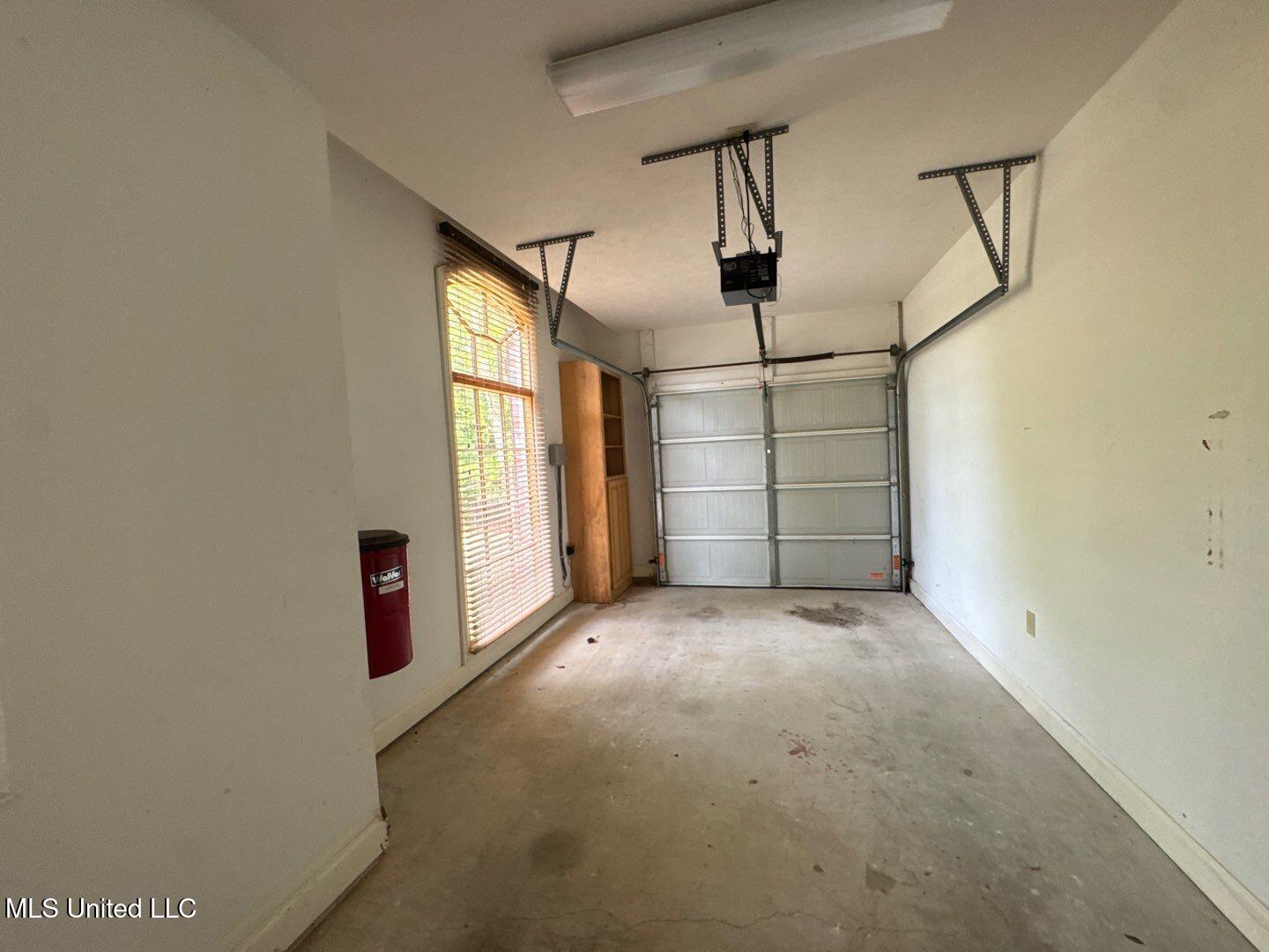 162 Lake Ridge Drive Property Photo 16