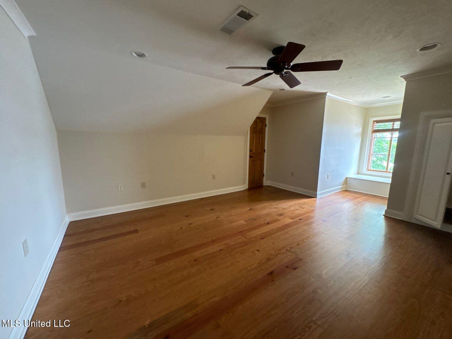 162 Lake Ridge Drive Property Photo 17