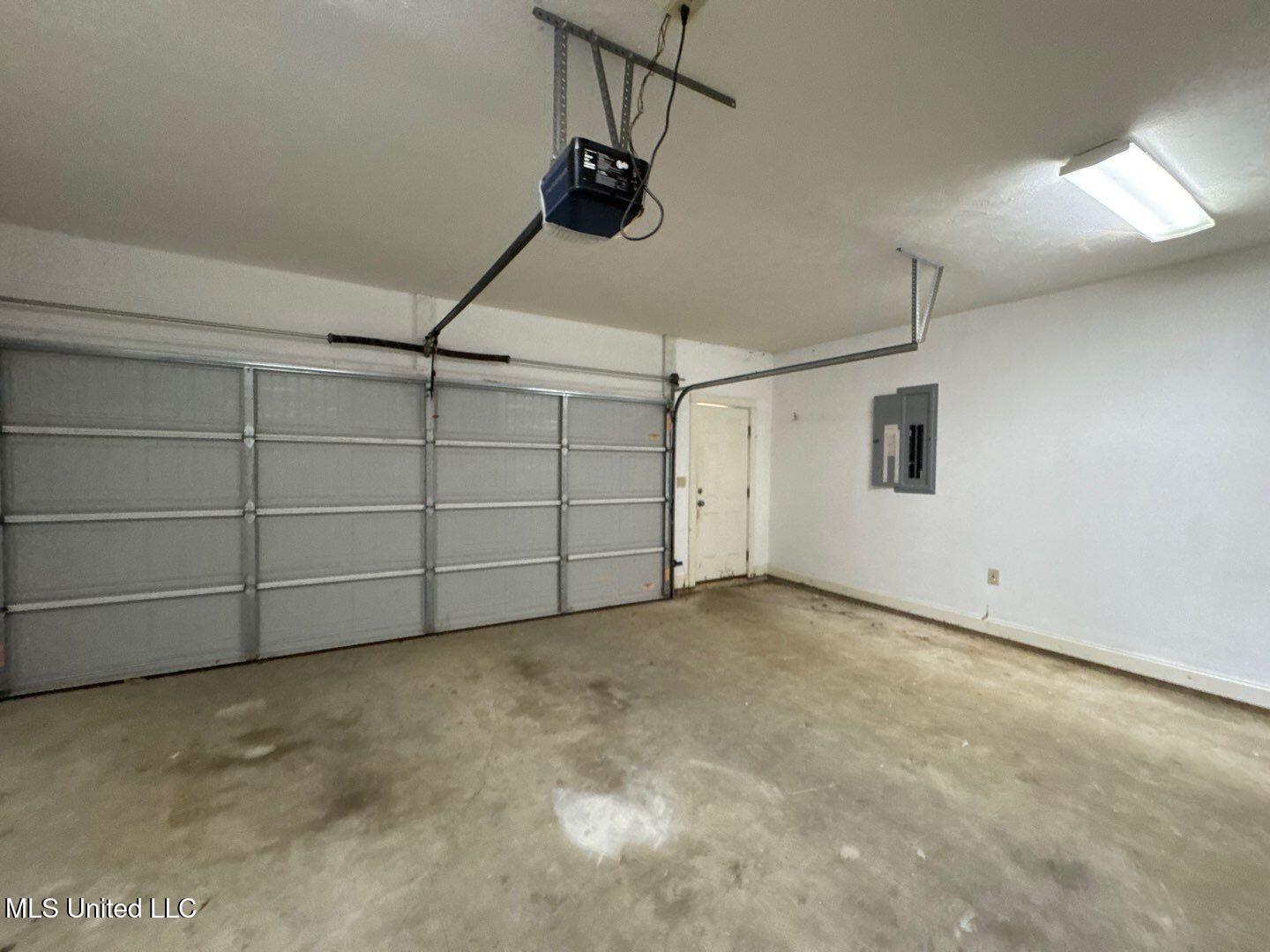 162 Lake Ridge Drive Property Photo 25