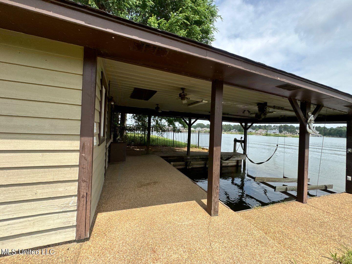 162 Lake Ridge Drive Property Photo 30