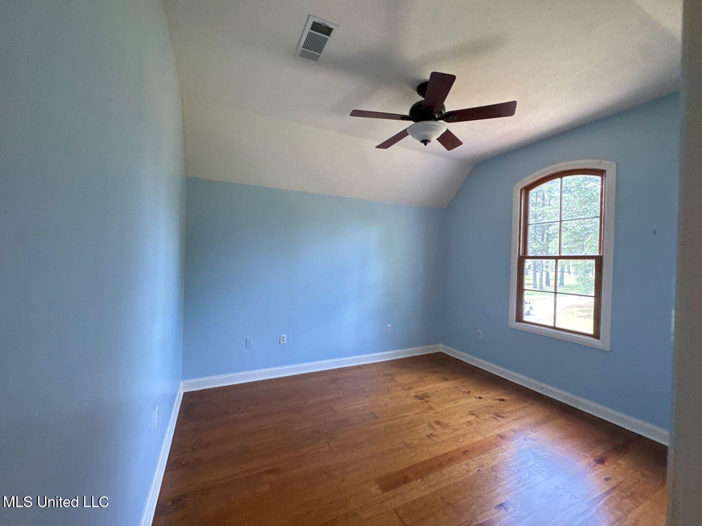 162 Lake Ridge Drive Property Photo 37