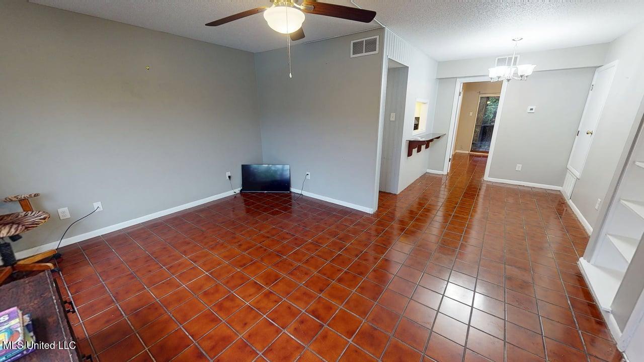 413 Kahler Street Property Photo 2