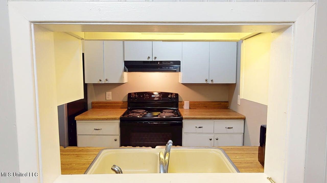 413 Kahler Street Property Photo 9