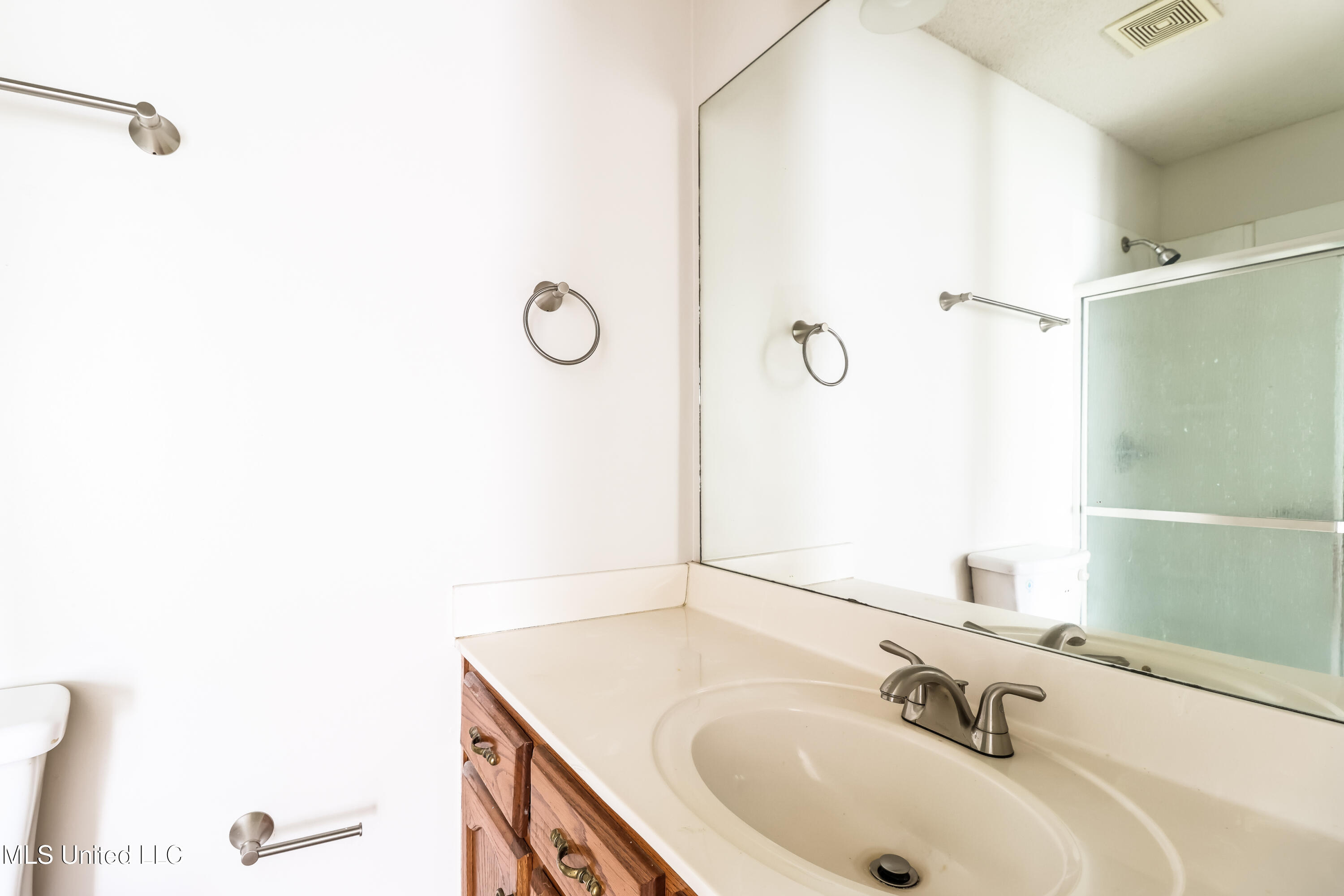 7692 Lilly Lane Property Photo 11