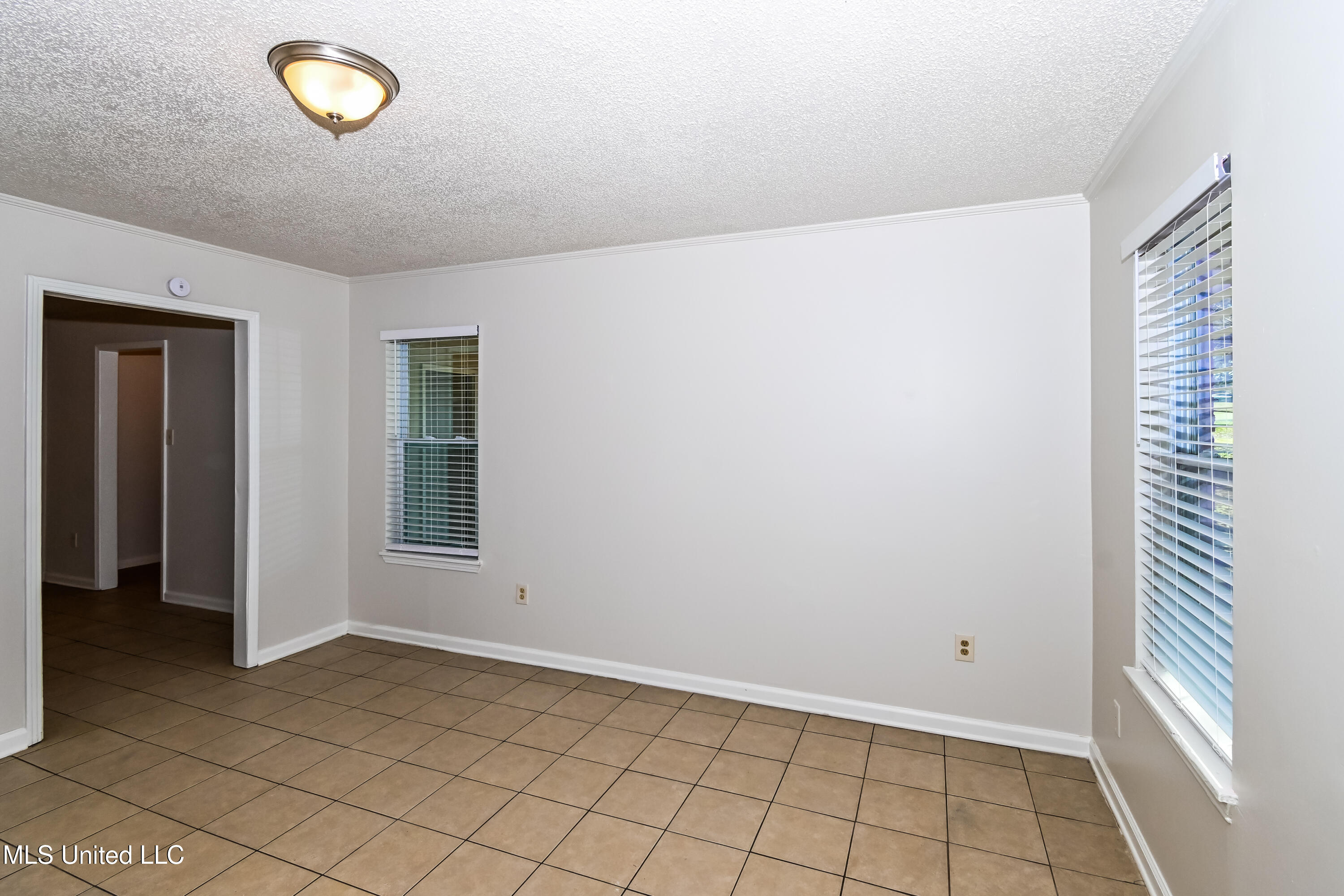 10400 Lafayette Drive Property Photo 11