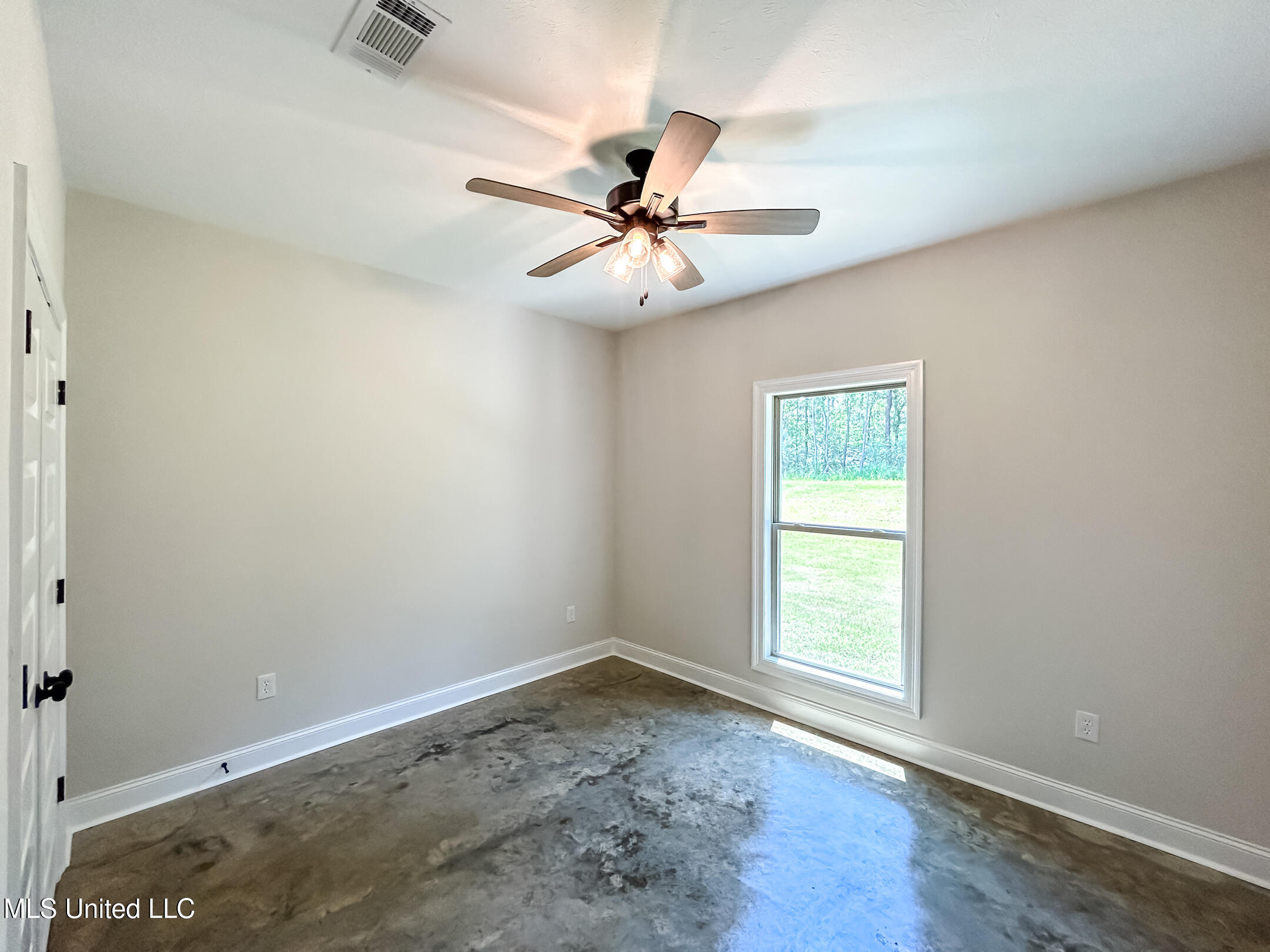 968 Riverside Lane Property Photo 16