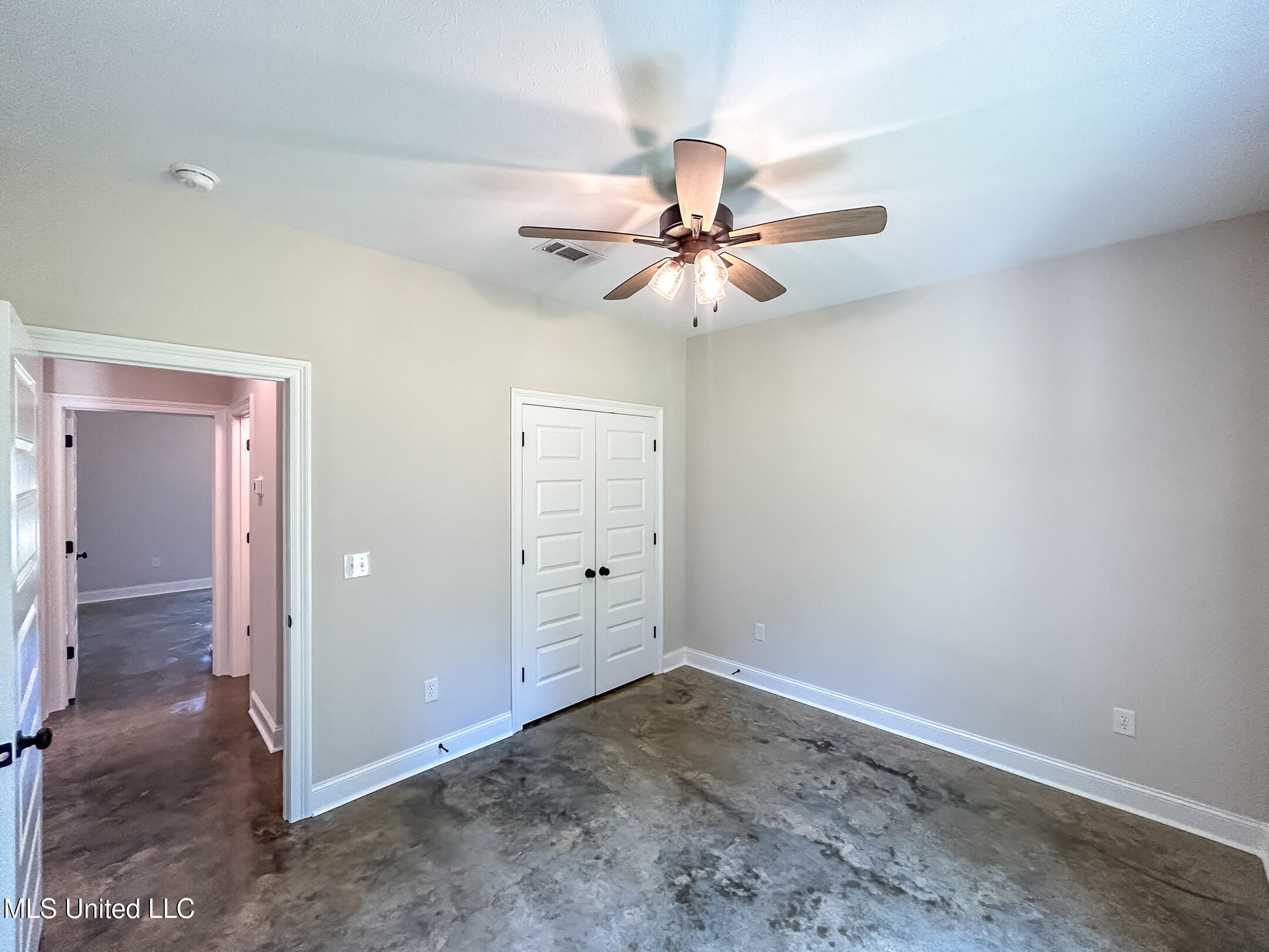 968 Riverside Lane Property Photo 17