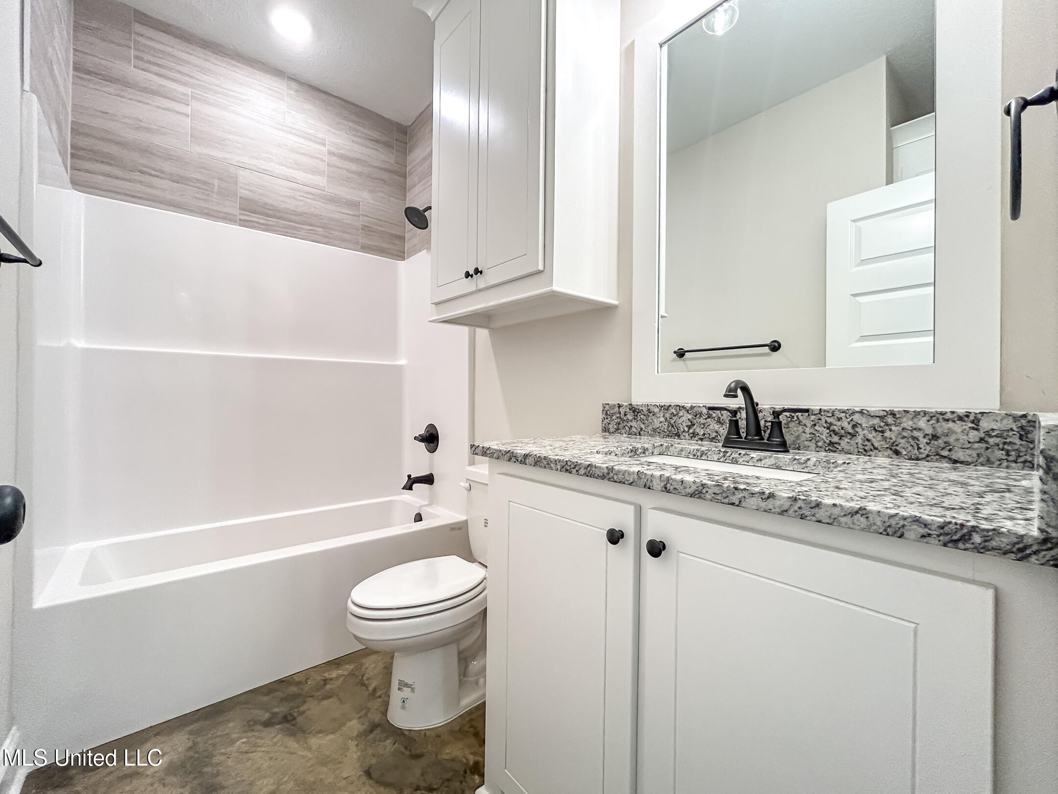 968 Riverside Lane Property Photo 18