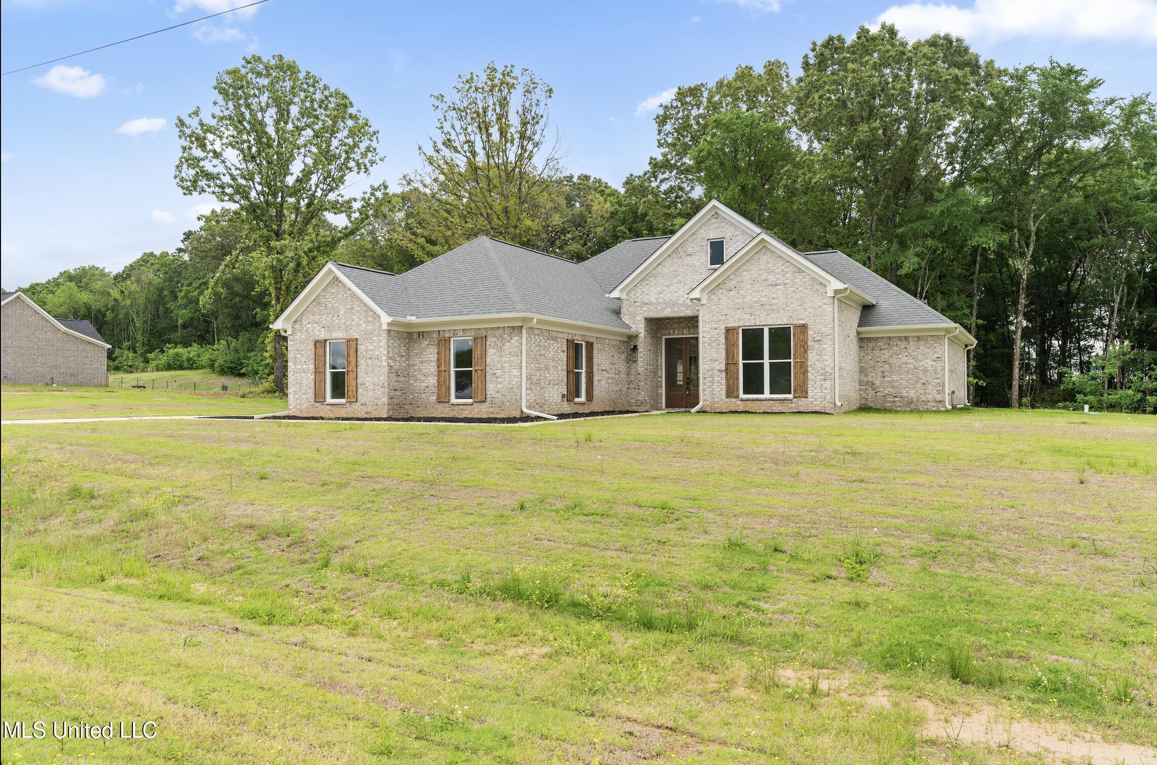 142 Drake Lane Property Photo 1