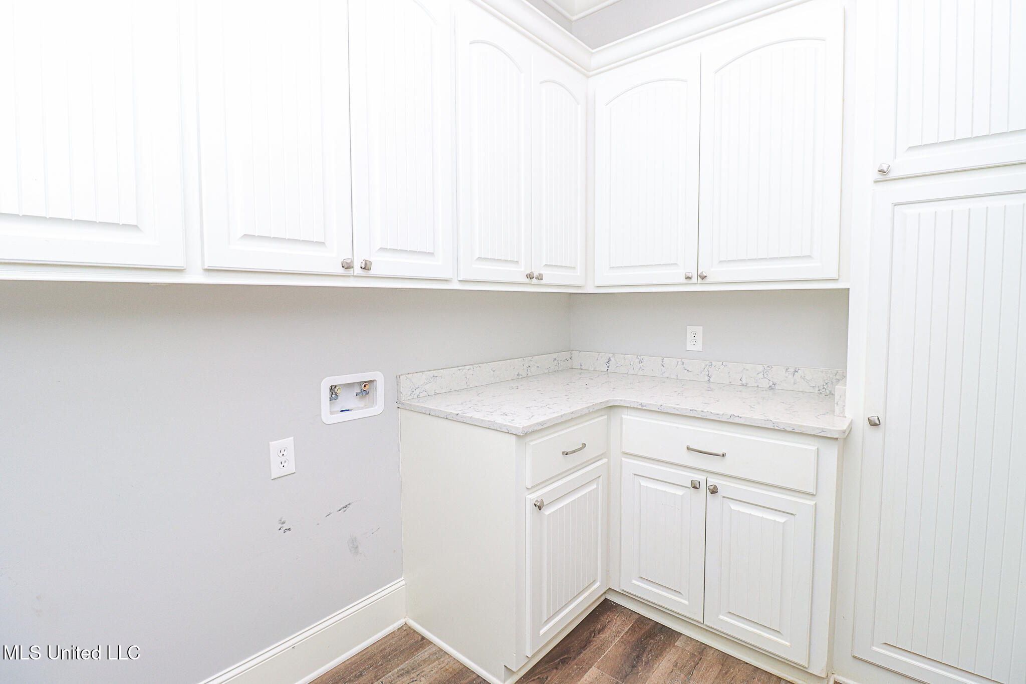 195 Lorman Lane Property Photo 13
