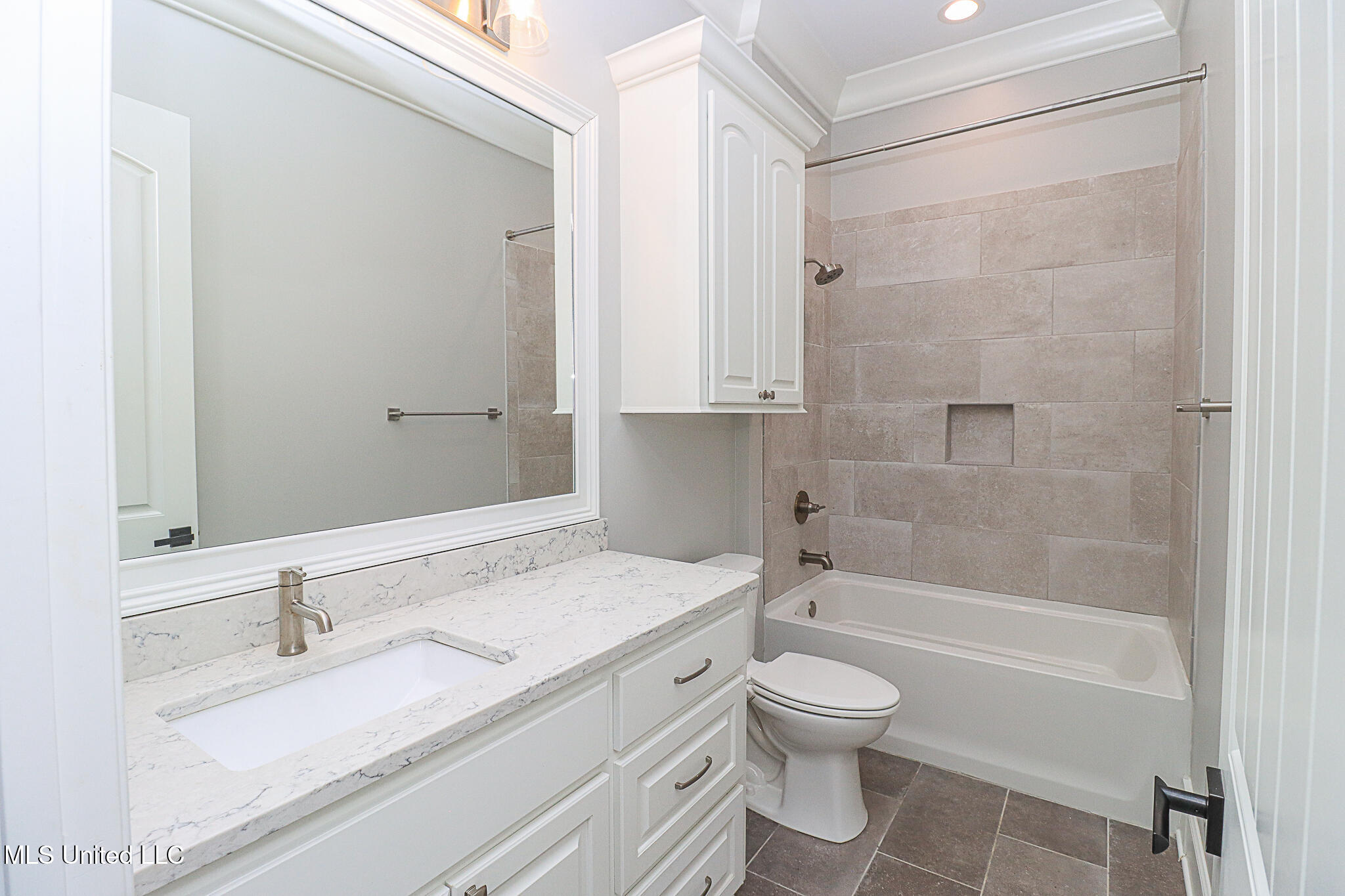 195 Lorman Lane Property Photo 28