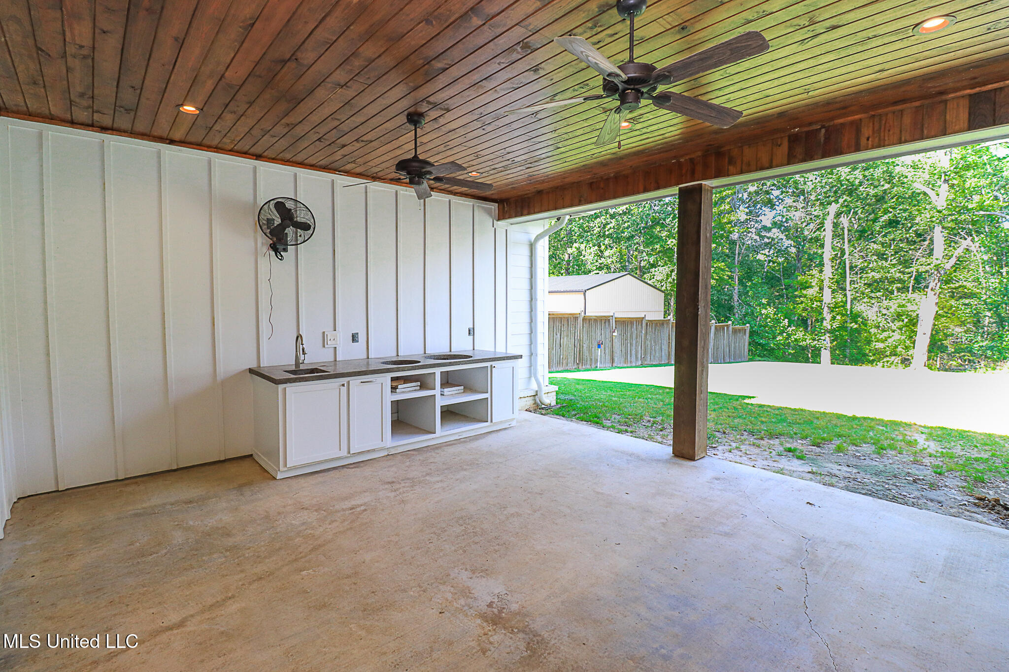 195 Lorman Lane Property Photo 44