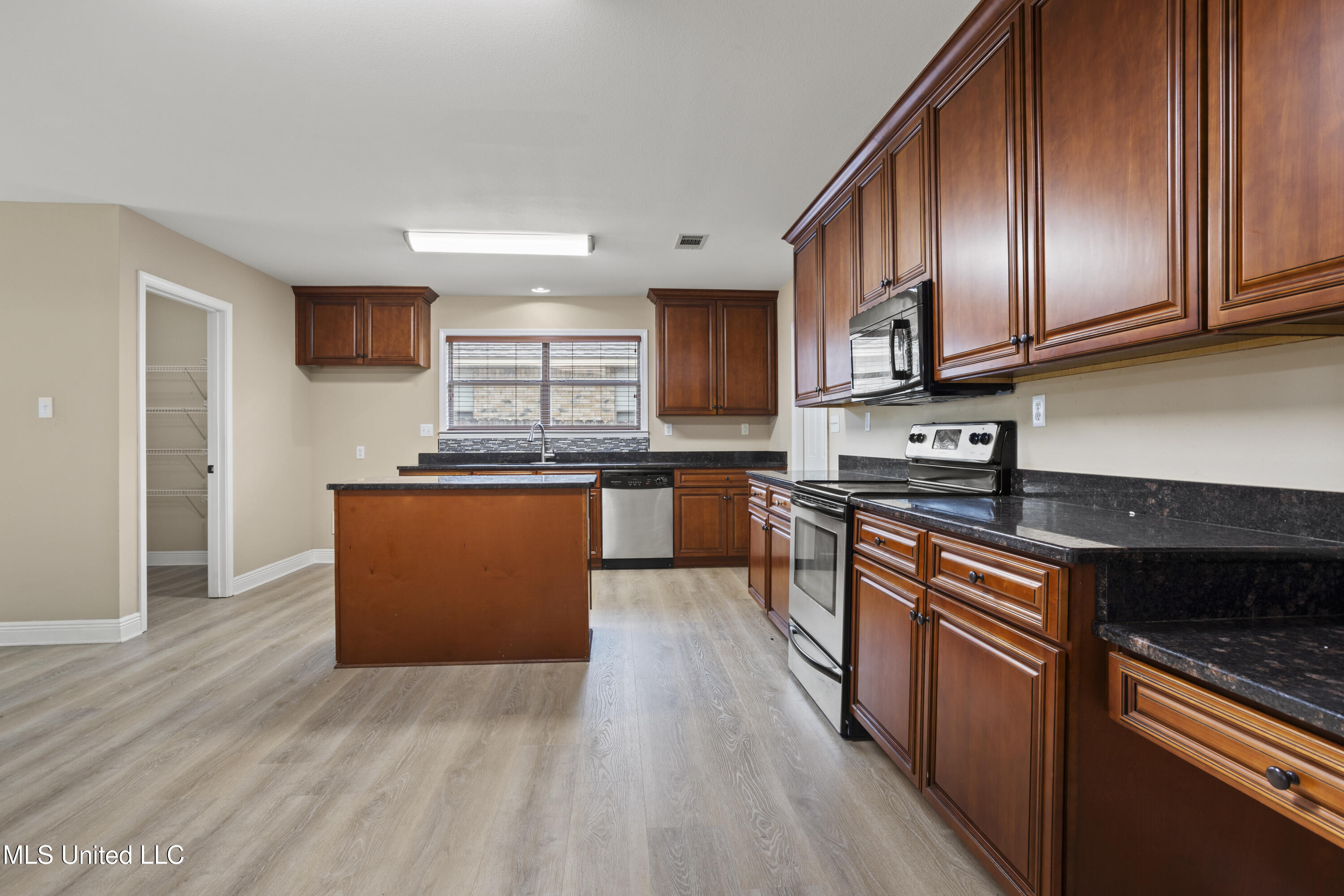 13239 Tyler Lane Property Photo 13