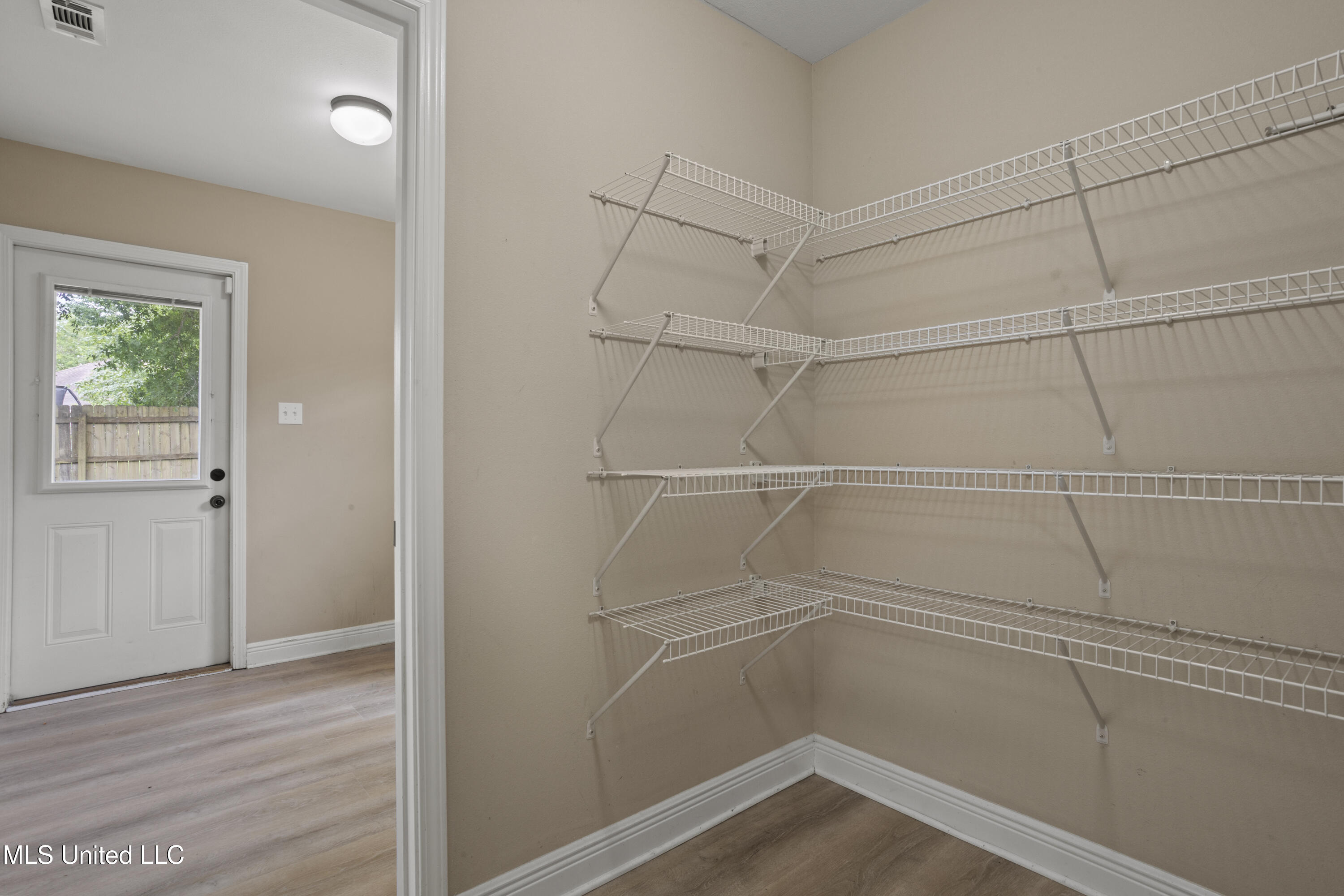 13239 Tyler Lane Property Photo 37