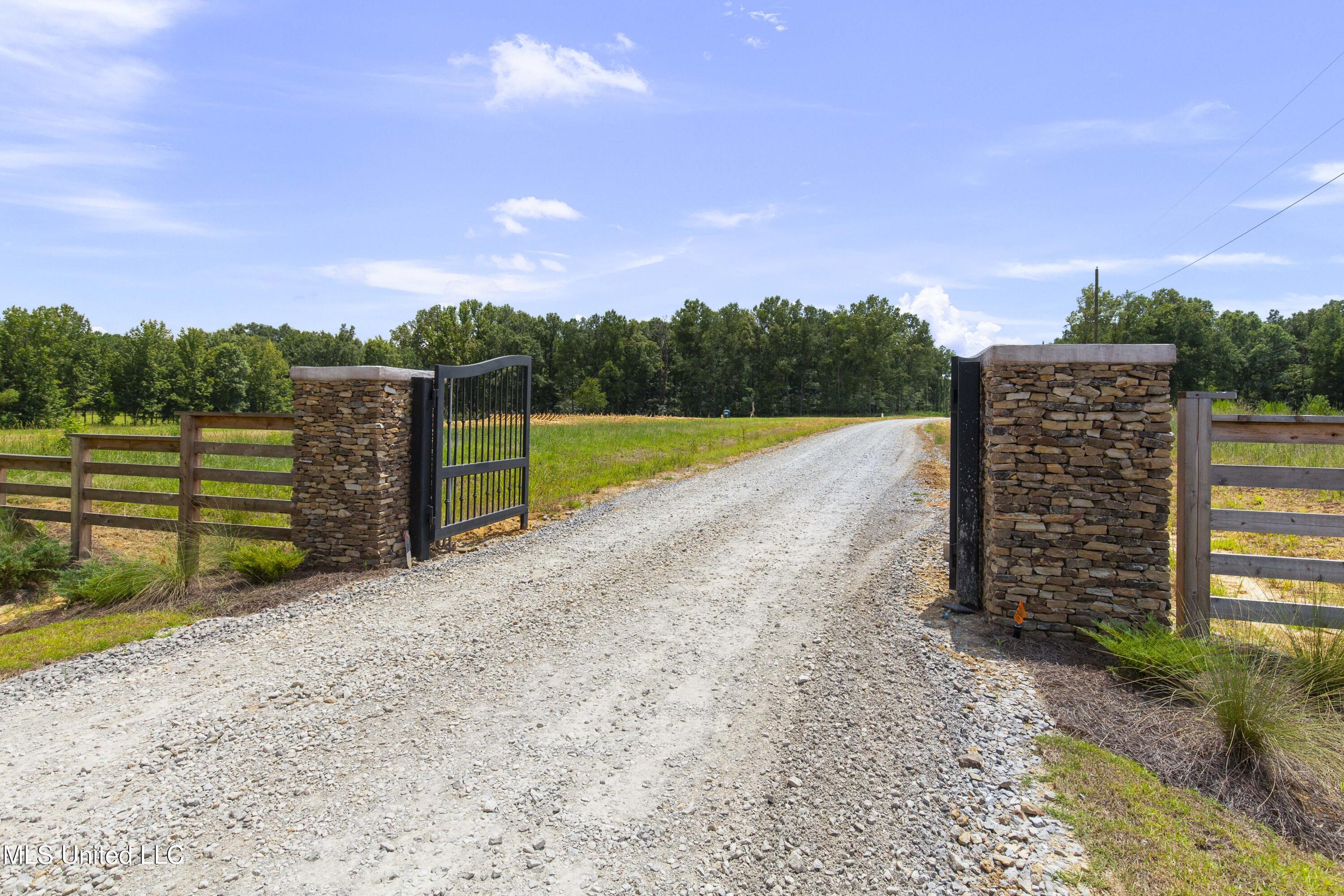 Stout Meadows Lane Property Photo 11