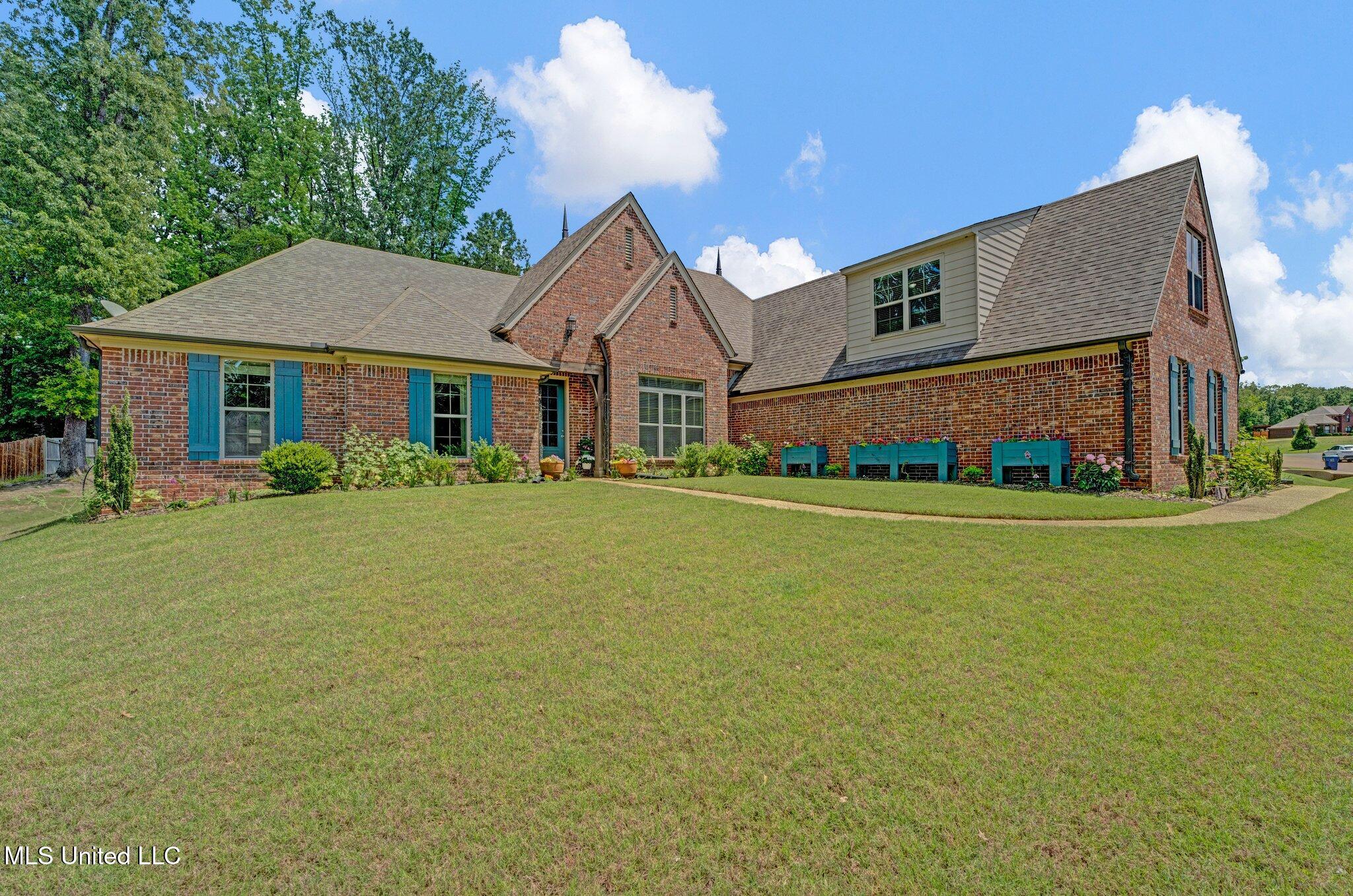 4884 Antebellum Lane Property Photo 1