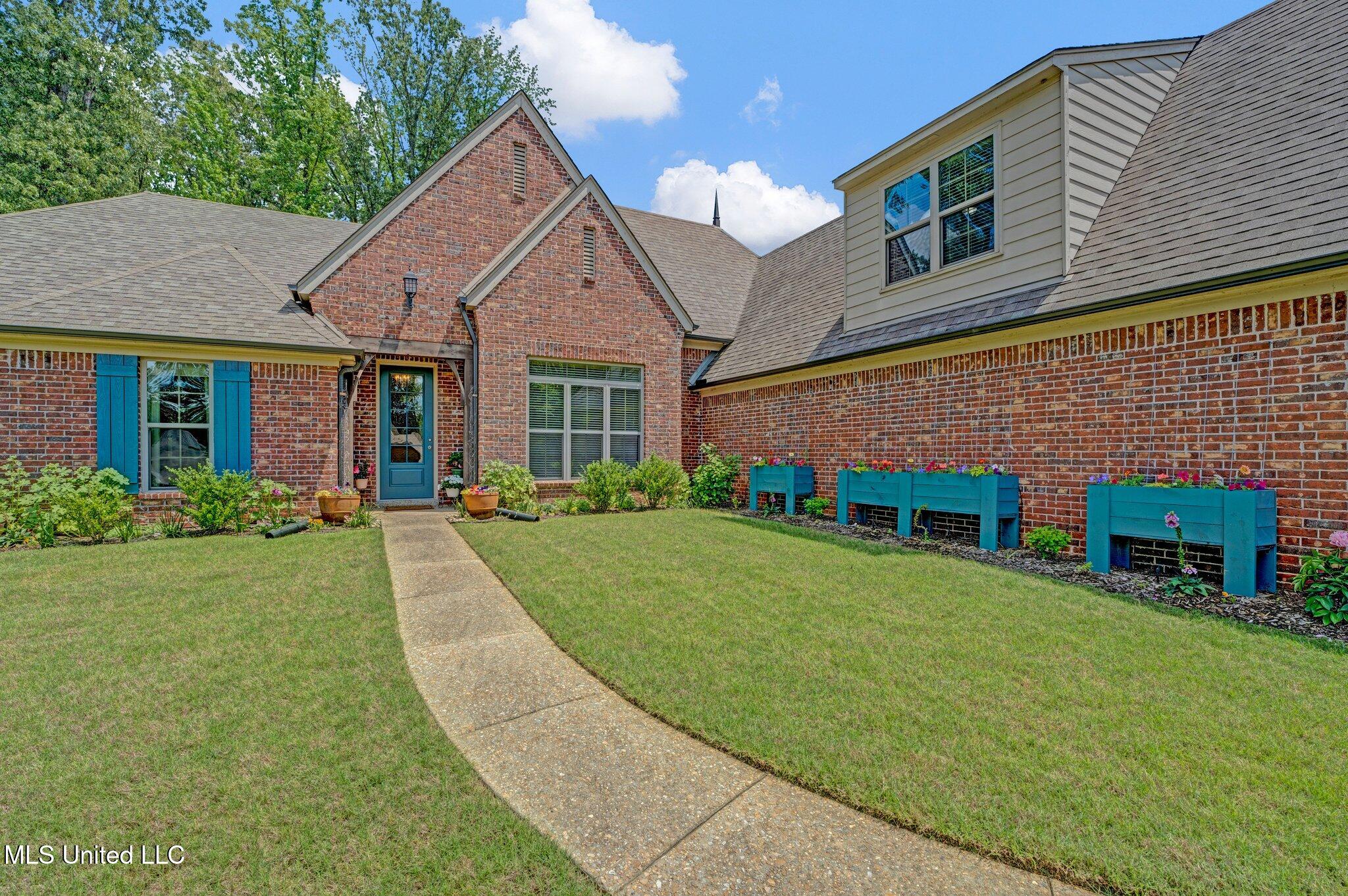 4884 Antebellum Lane Property Photo 9