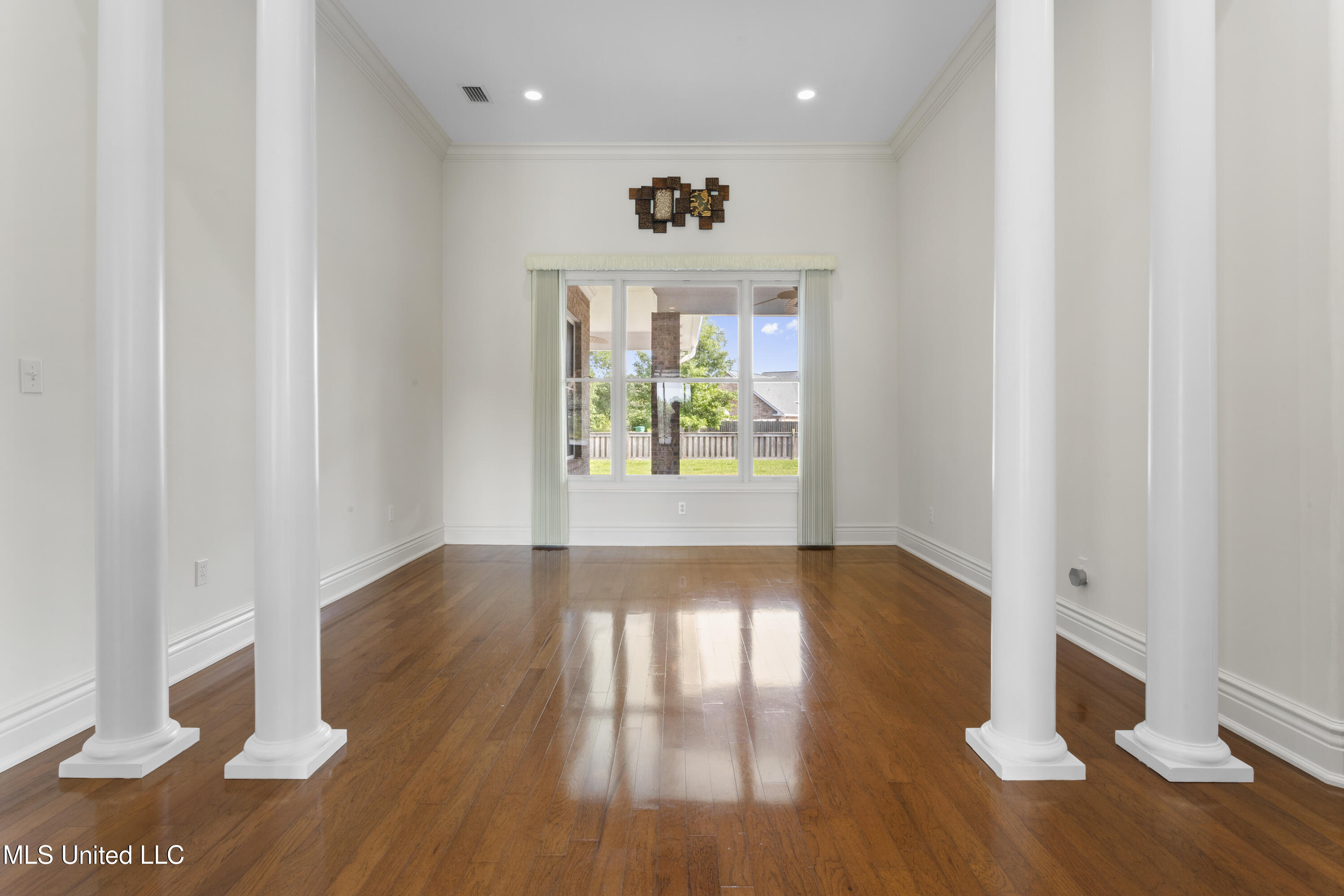 12240 S Lake Forest Drive Property Photo 21