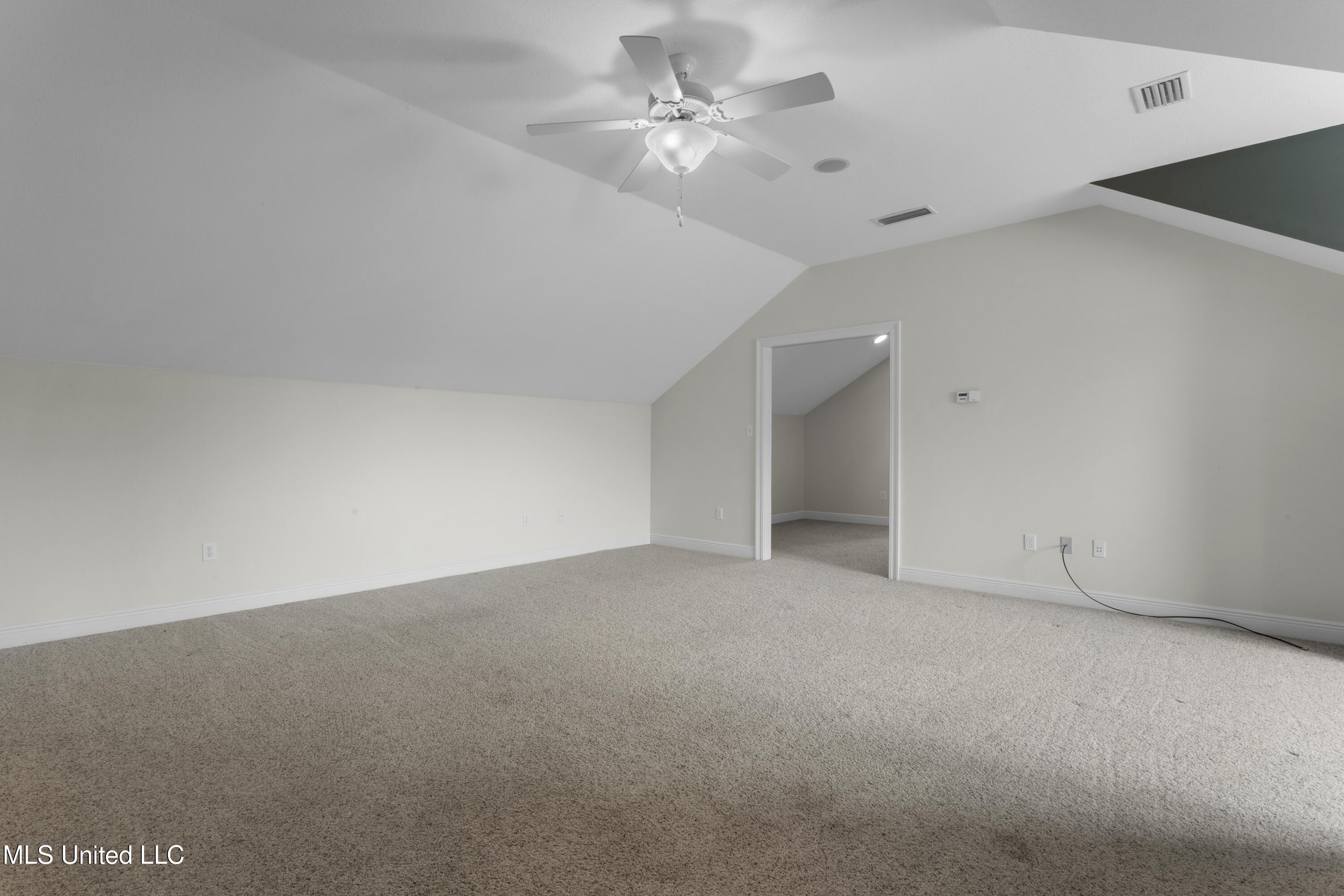 12240 S Lake Forest Drive Property Photo 39