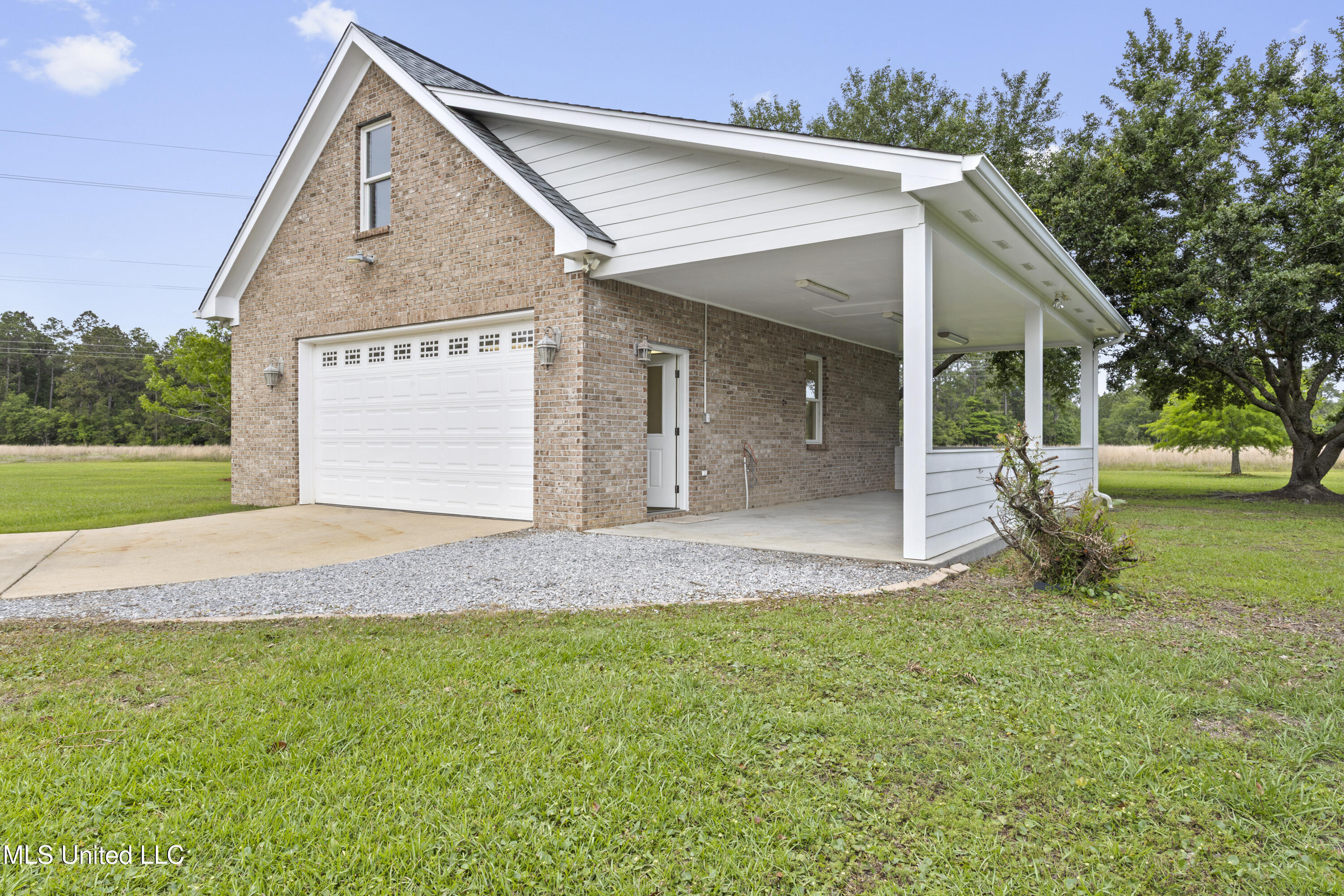 12240 S Lake Forest Drive Property Photo 51