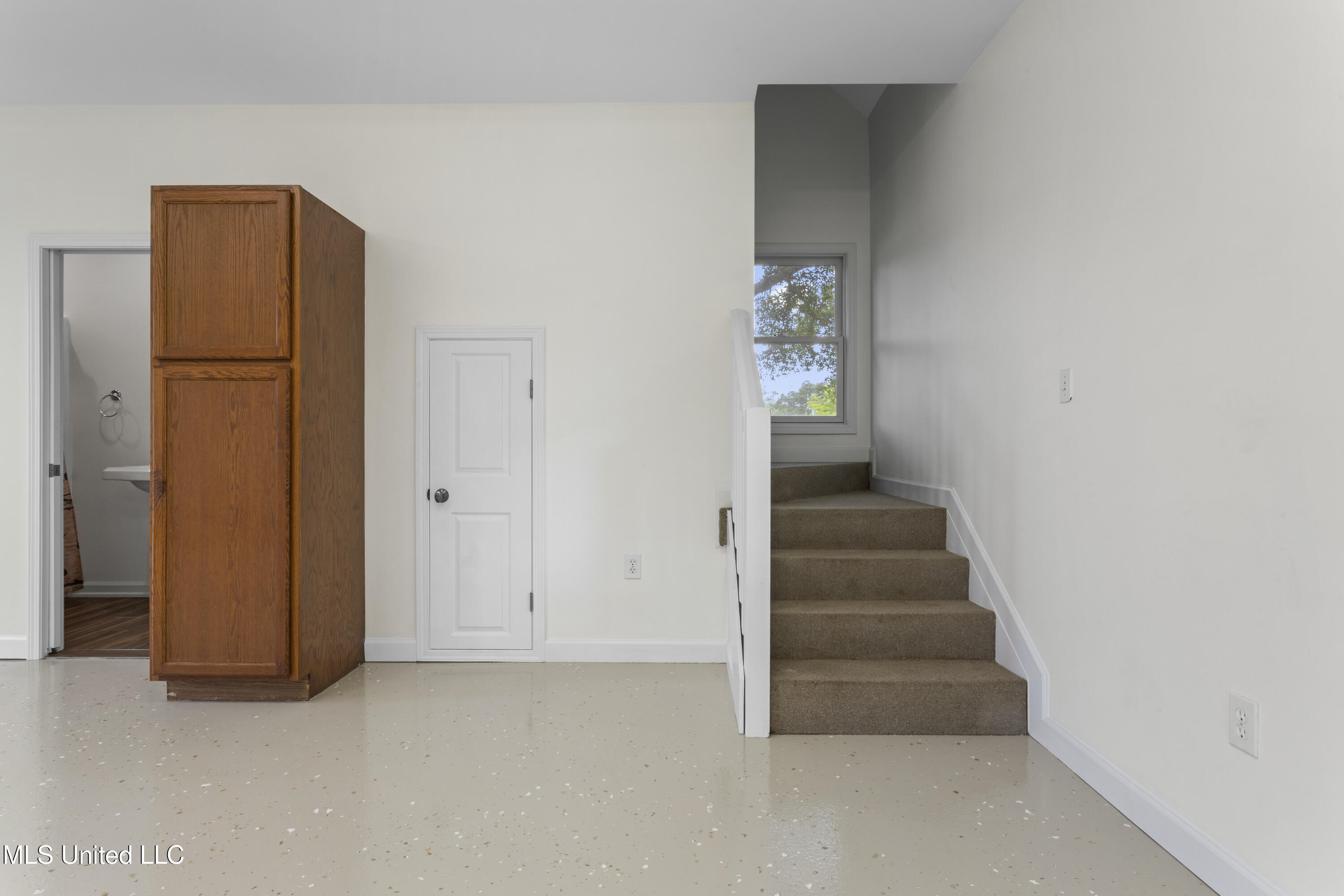 12240 S Lake Forest Drive Property Photo 54