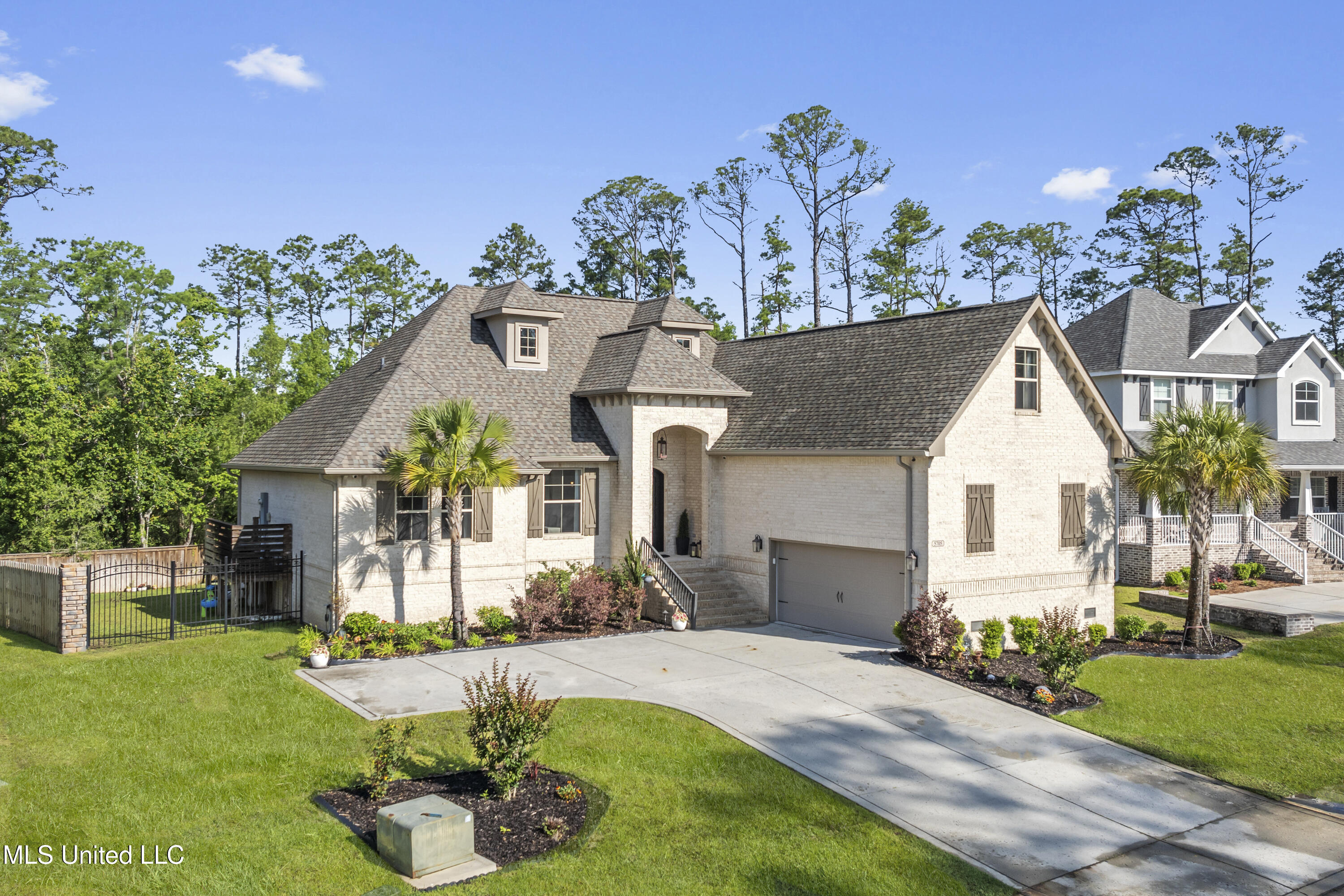 5705 Via Toscana Property Photo 1