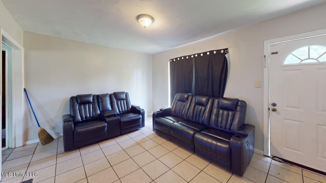 117 Gandy Circle Property Photo 4