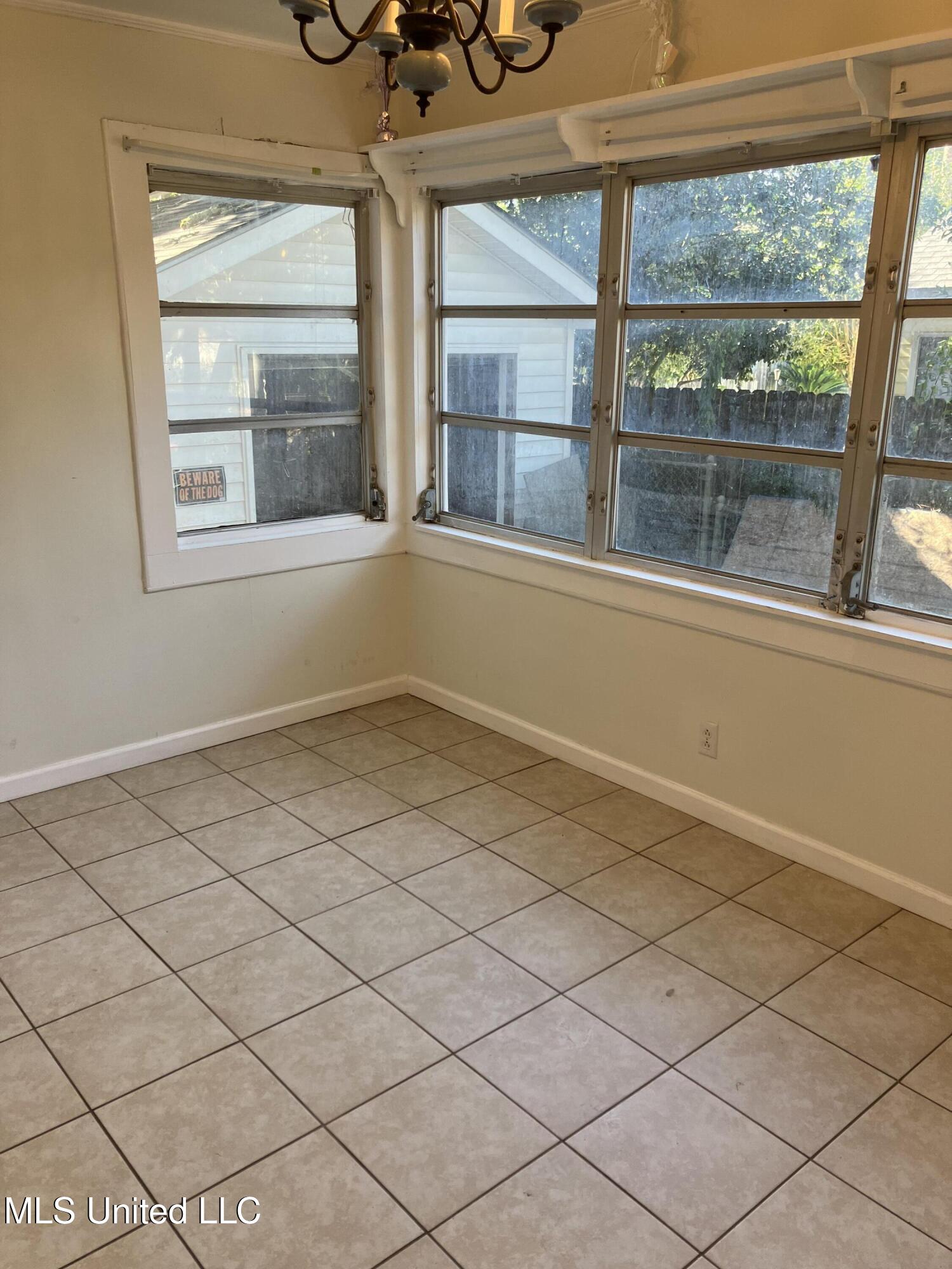 1233 25th Street Property Photo 8