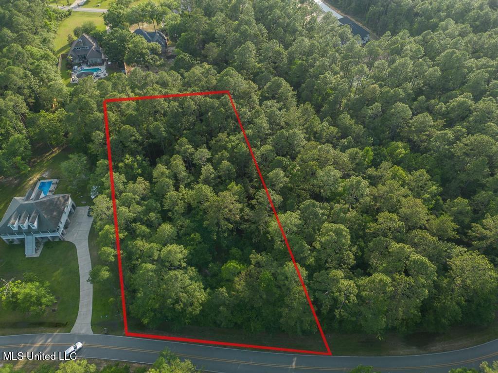 Longwood Circle Property Photo 1