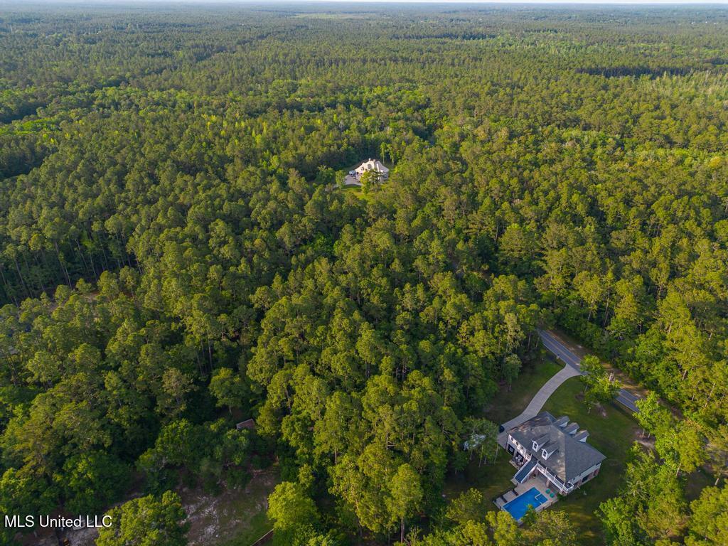 Longwood Circle Property Photo 7