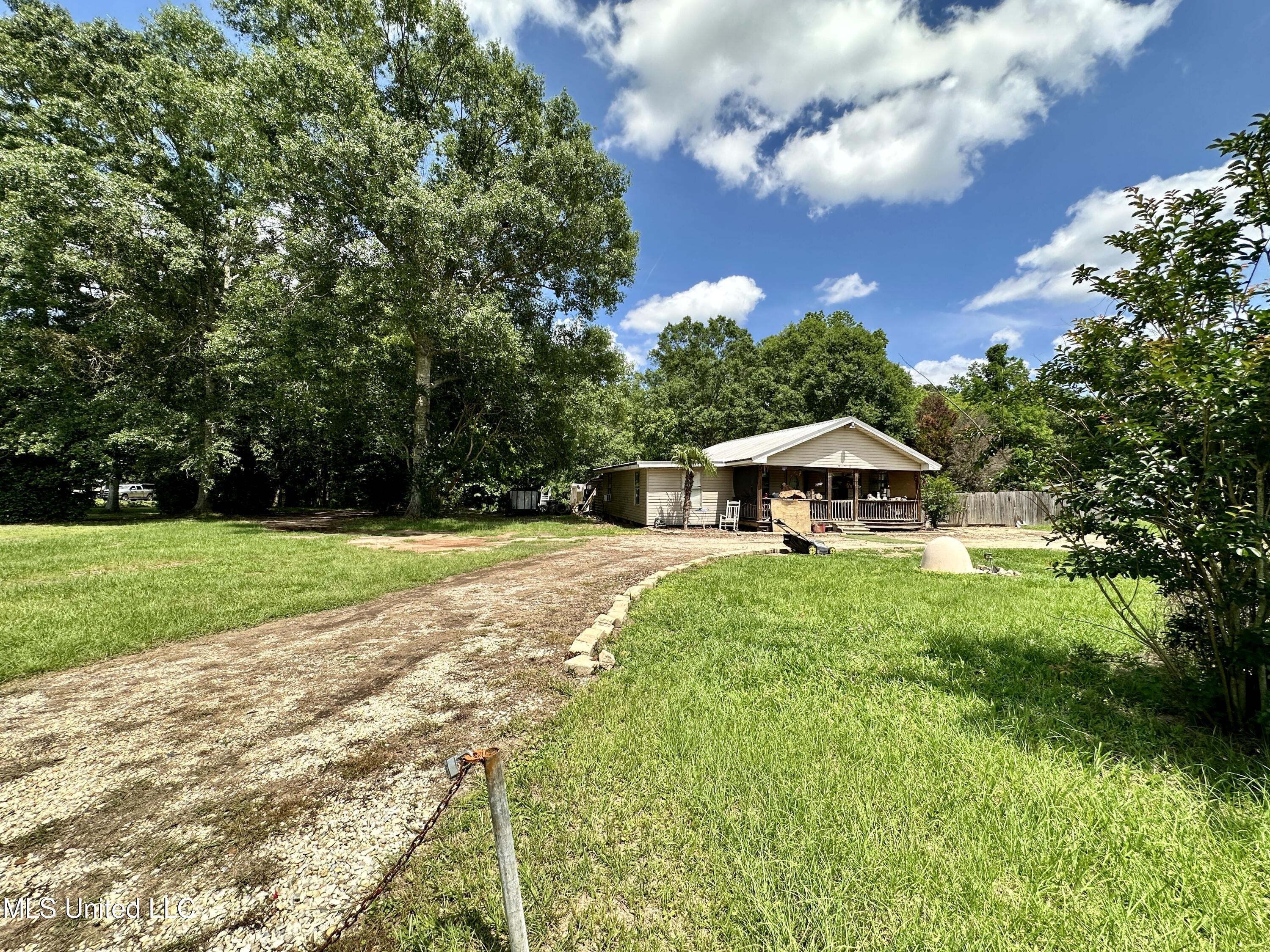 378 White Chapel Road Property Photo 1