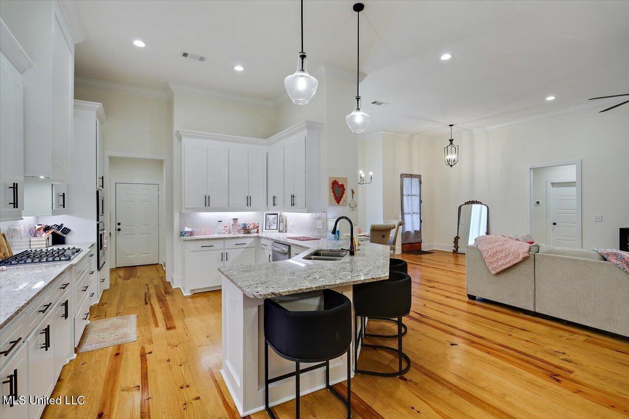 1622 Old Lake Road Property Photo 11