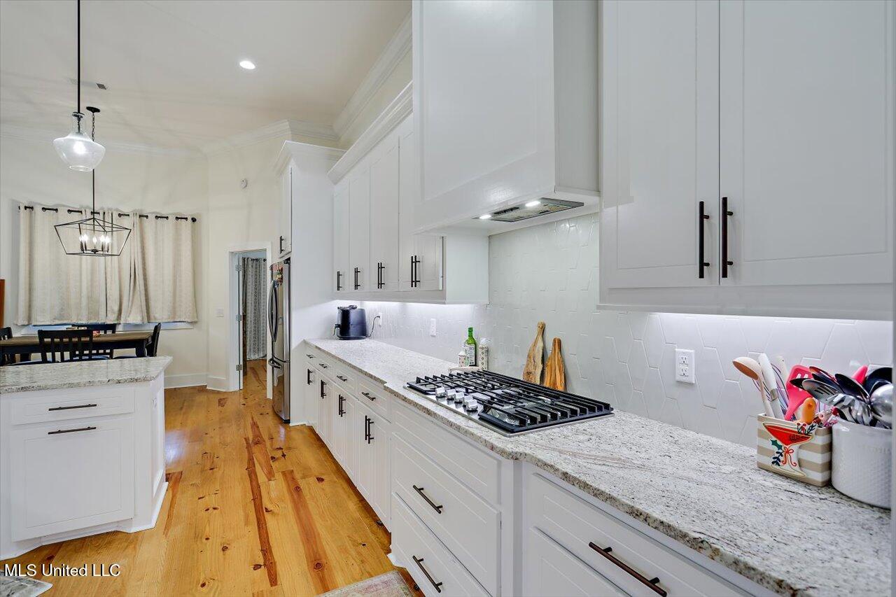 1622 Old Lake Road Property Photo 12