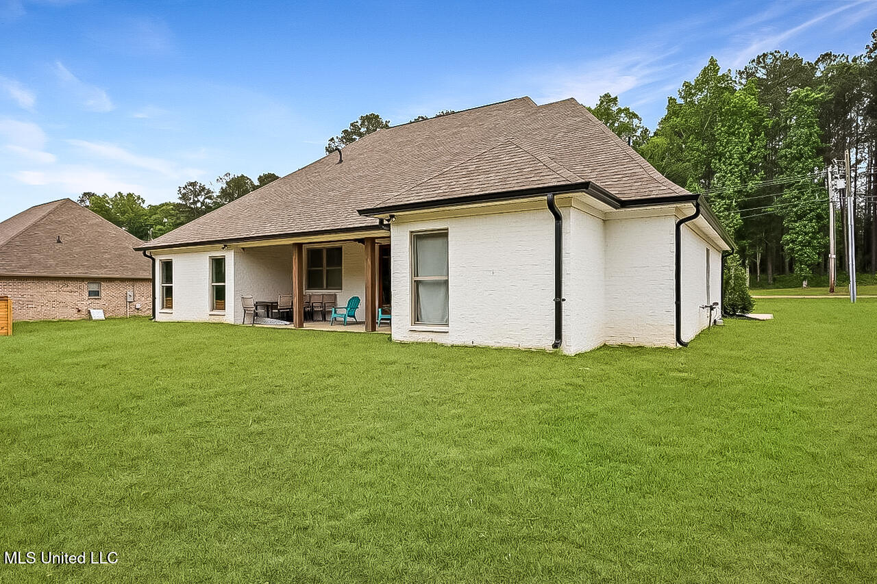 1622 Old Lake Road Property Photo 32