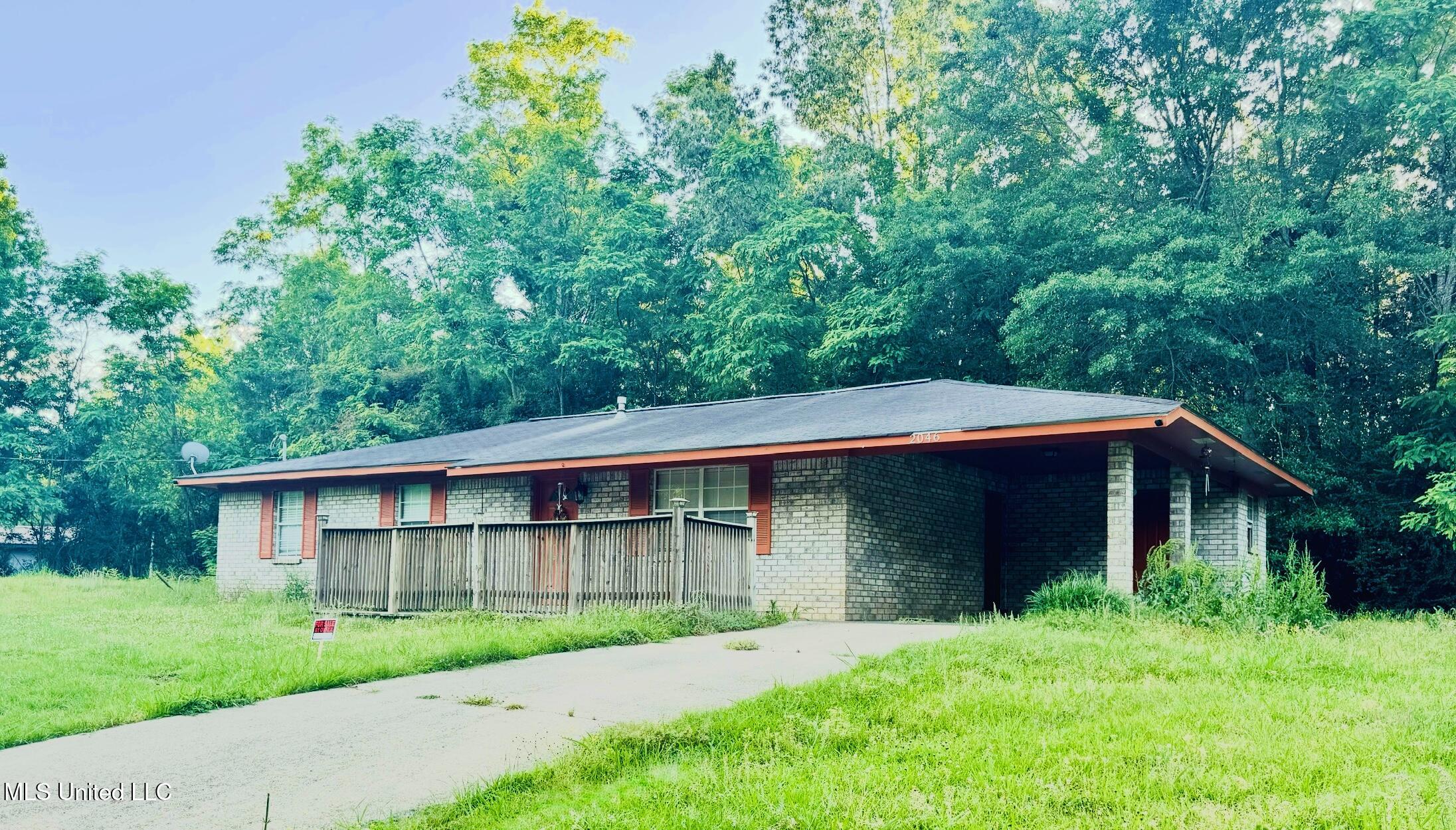 2046 Freeman Hall Property Photo 1