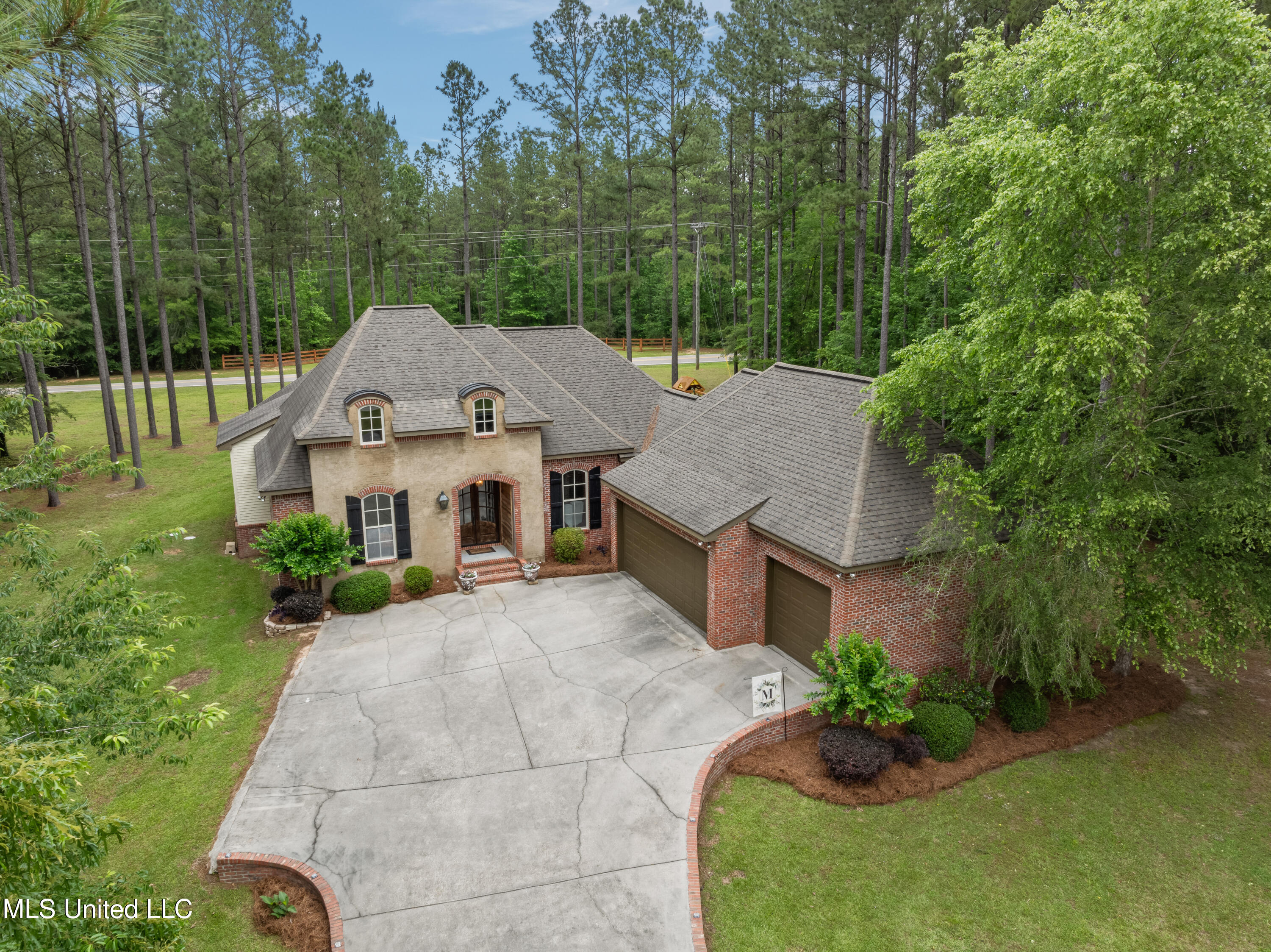 10 Magnolia Crossing Road Property Photo 1