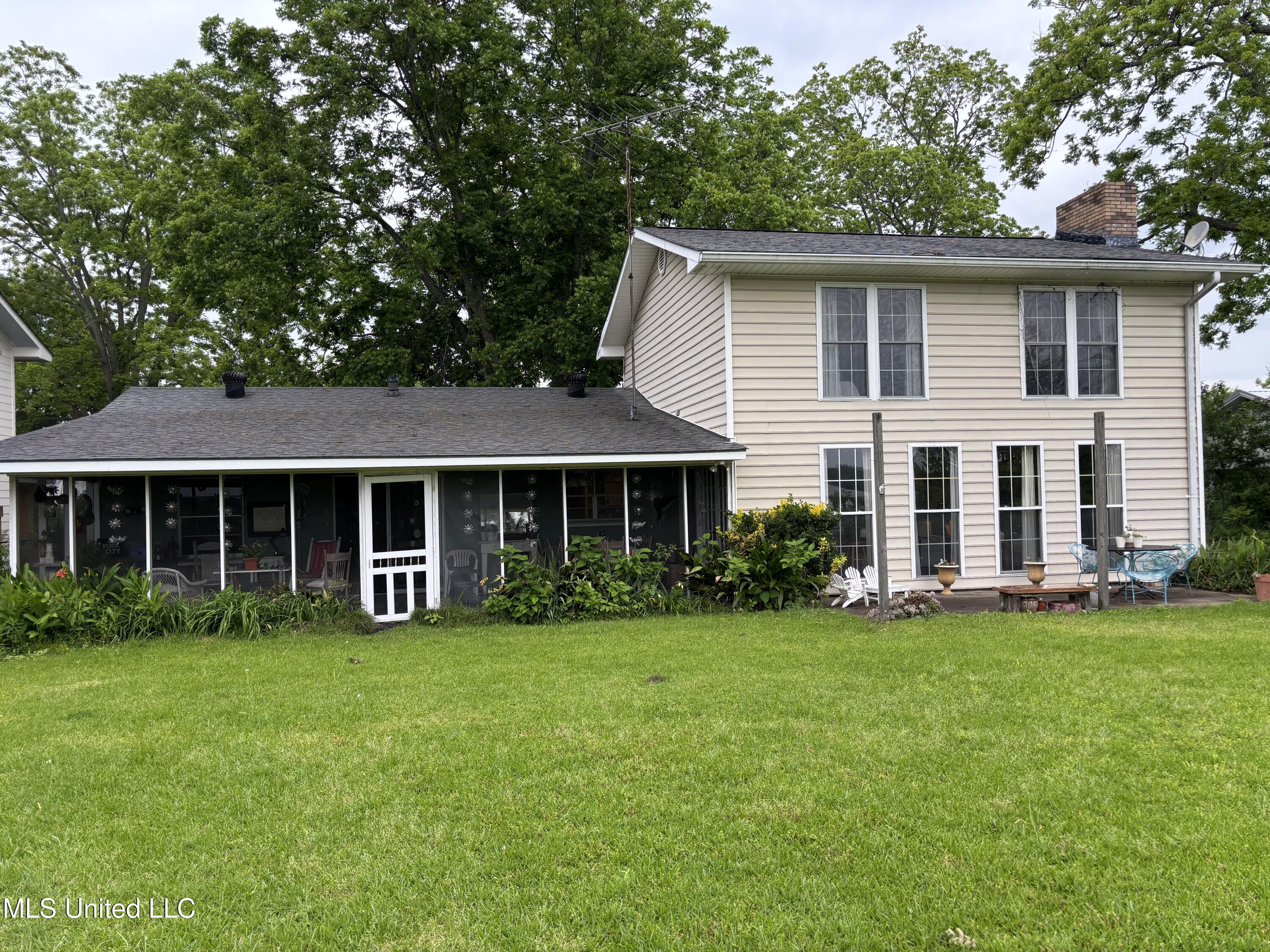 5119 Hwy 568 Property Photo 1