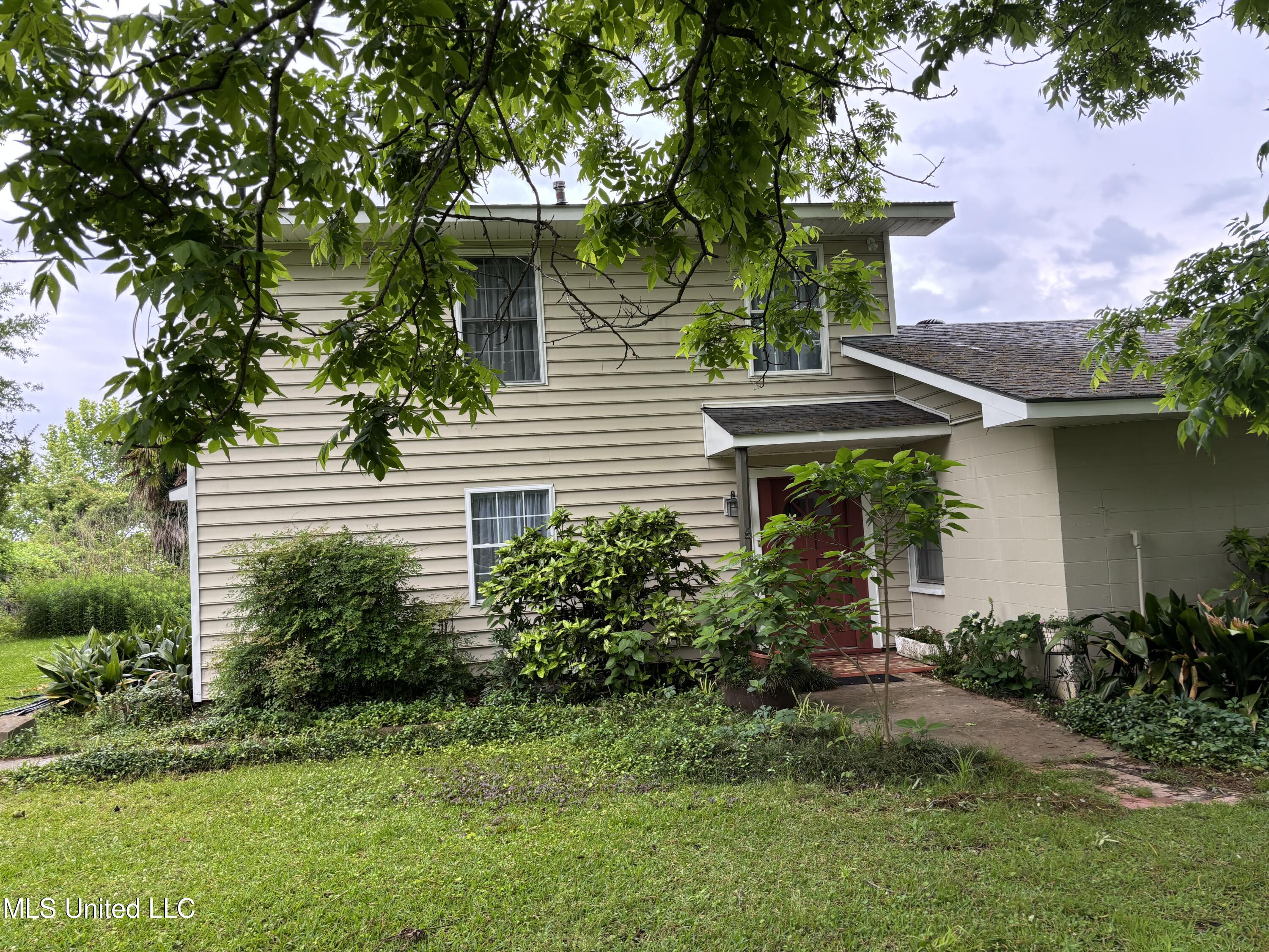5119 Hwy 568 Property Photo 3
