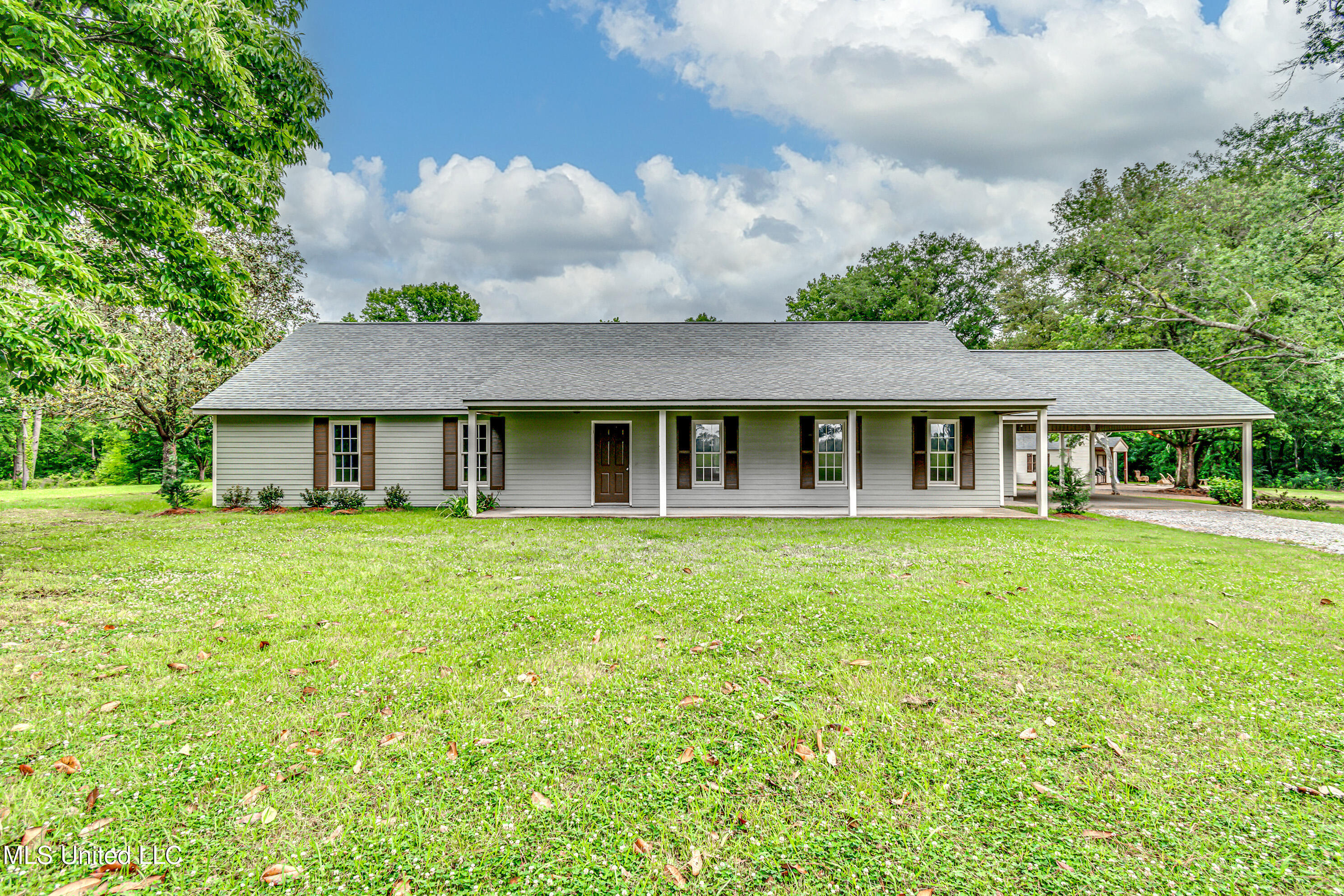 5887 Scotland Road Property Photo 1