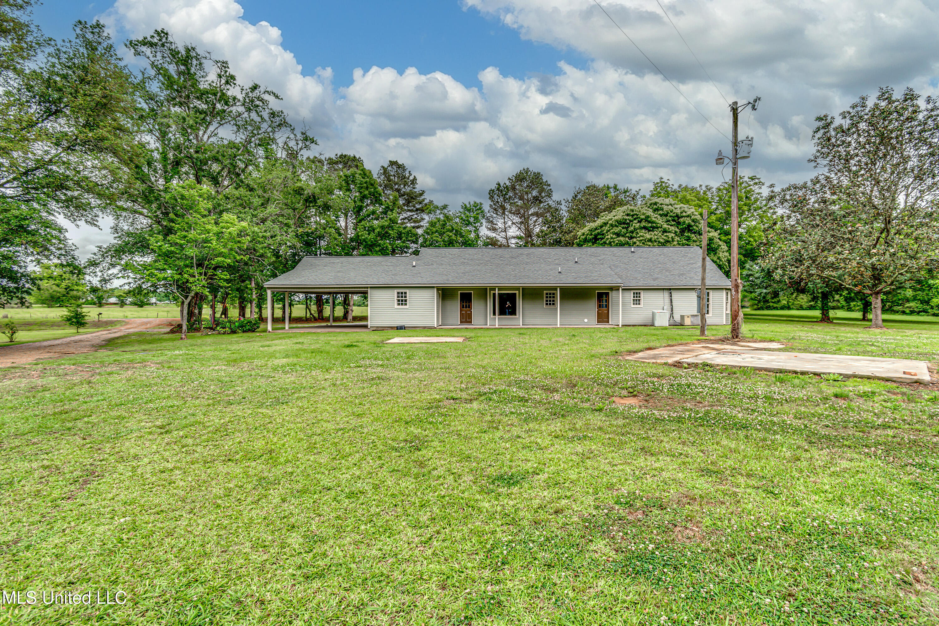 5887 Scotland Road Property Photo 2