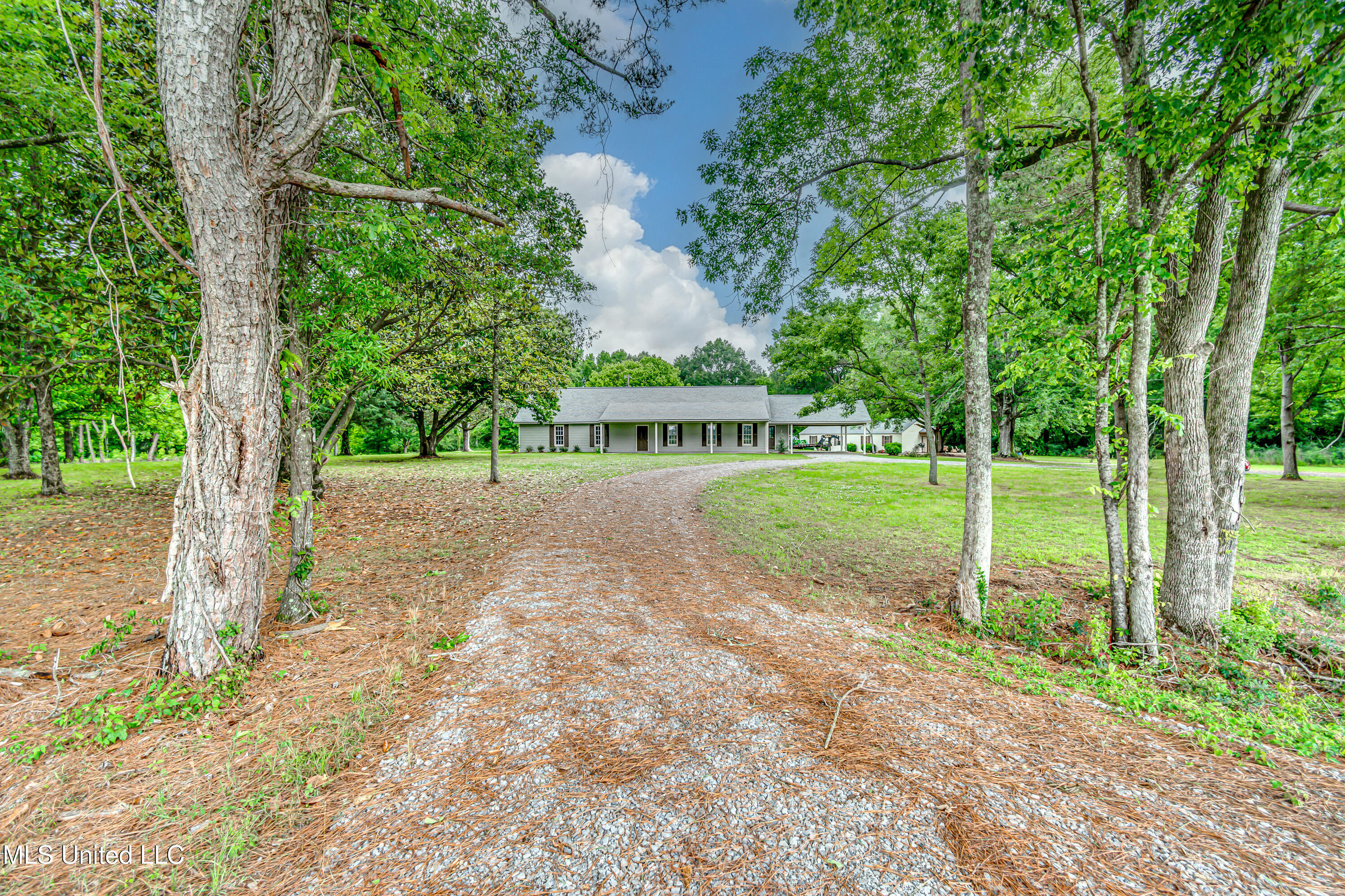 5887 Scotland Road Property Photo 3